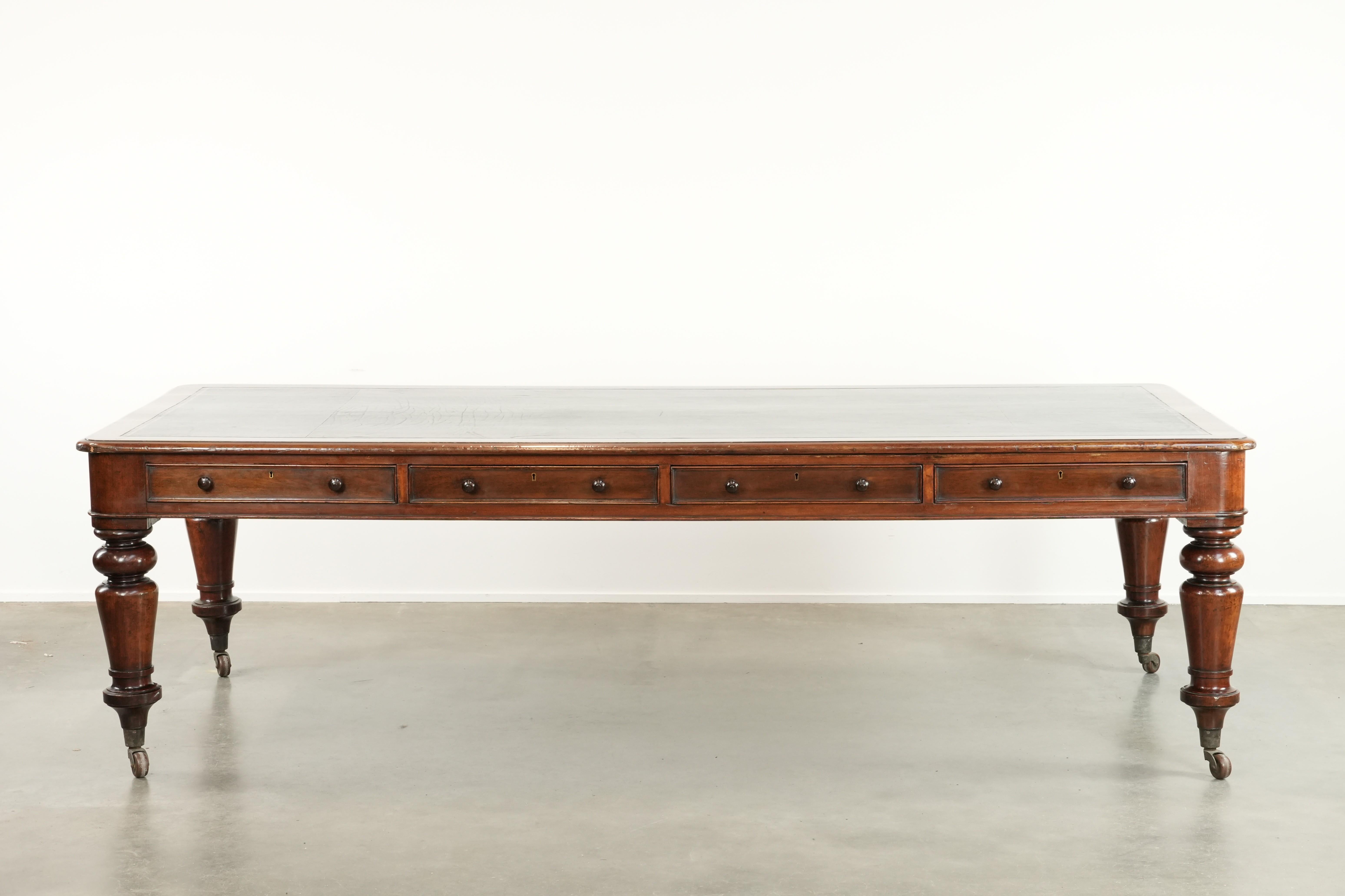 Antique English library table / writing table / desk from the 19th ...