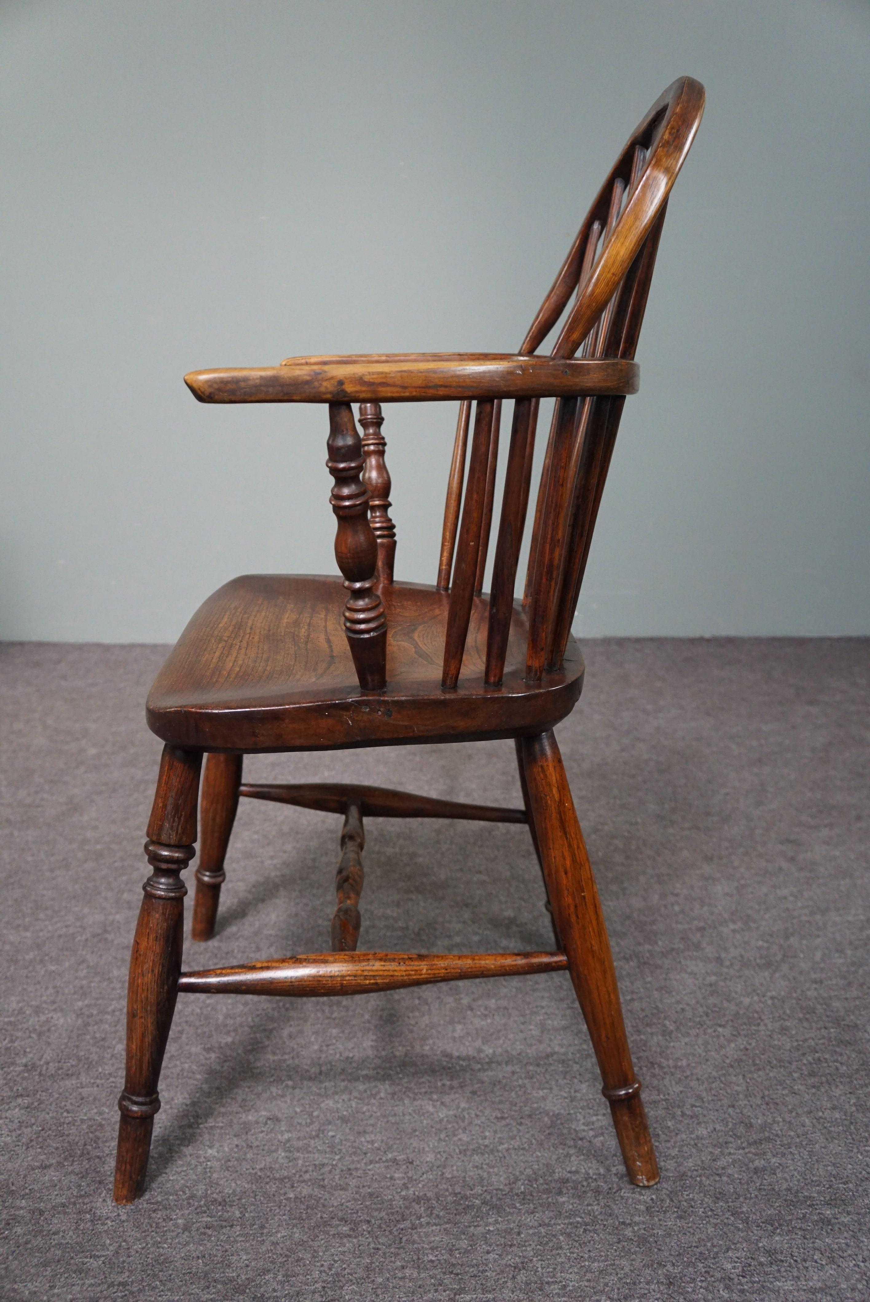 Wood Antique English Low Back Windsor chair/armchair, 18th century For Sale