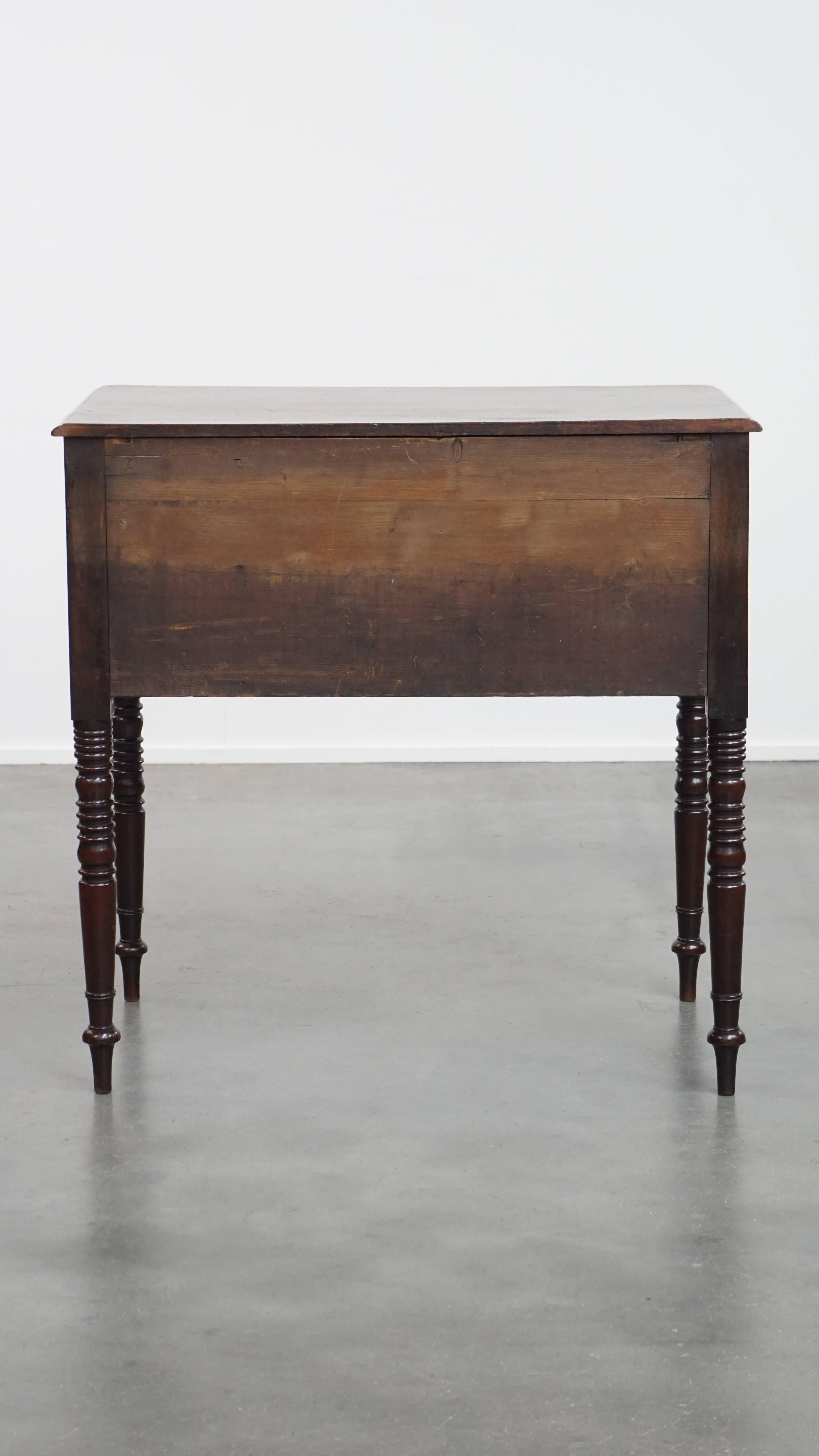 Fait main Ancienne table basse / table d'appoint anglaise du début du 19ème siècle en vente