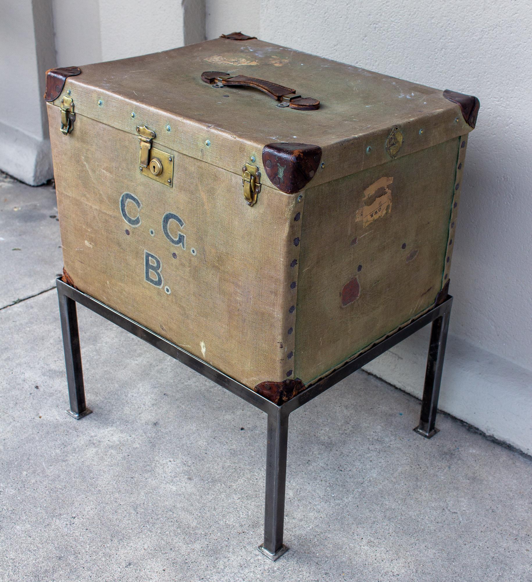 Antique English Luggage Trunk Side Table with Iron Base In Good Condition For Sale In Houston, TX