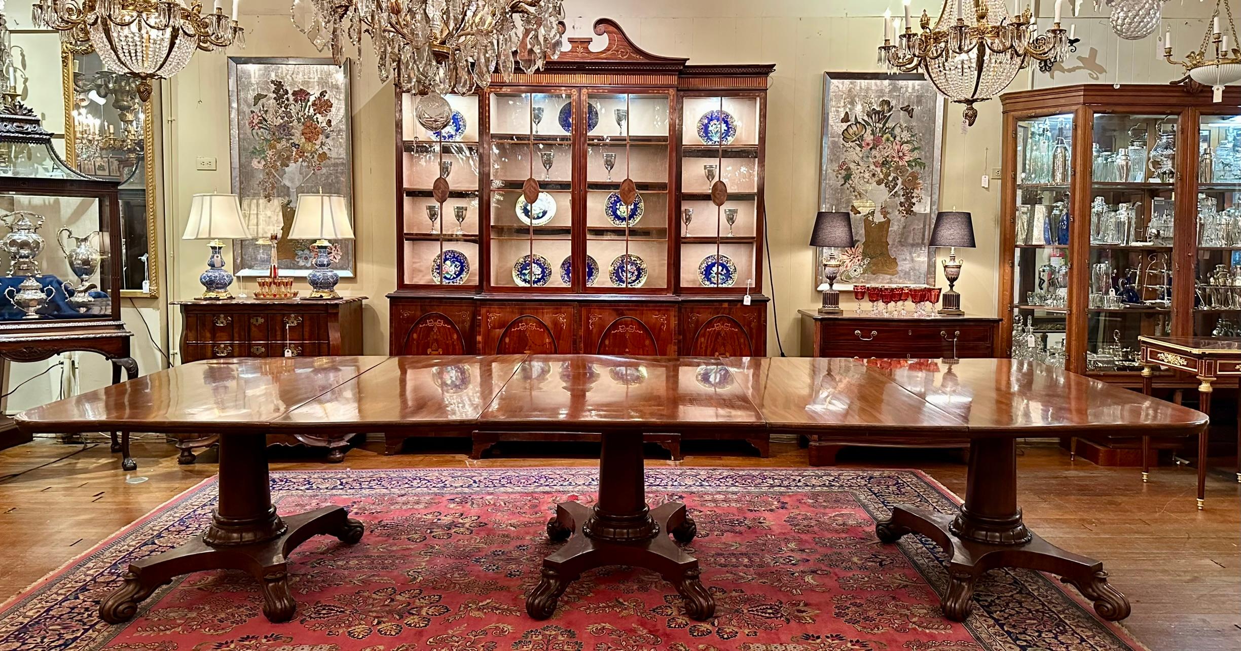 Antique English Mahogany 3 Pedestal Table, Circa 1890's. For Sale 5