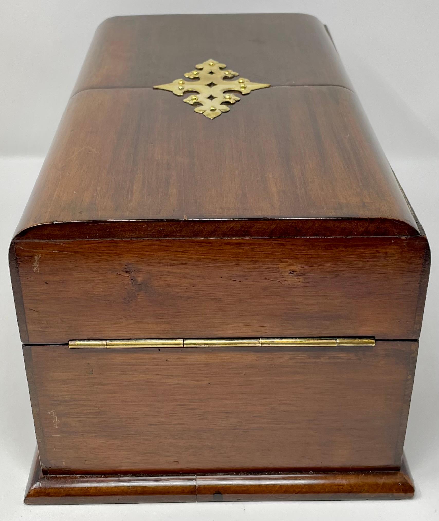 Antique English Mahogany and Brass Signed Games Box Compendium, Circa 1880. In Good Condition For Sale In New Orleans, LA