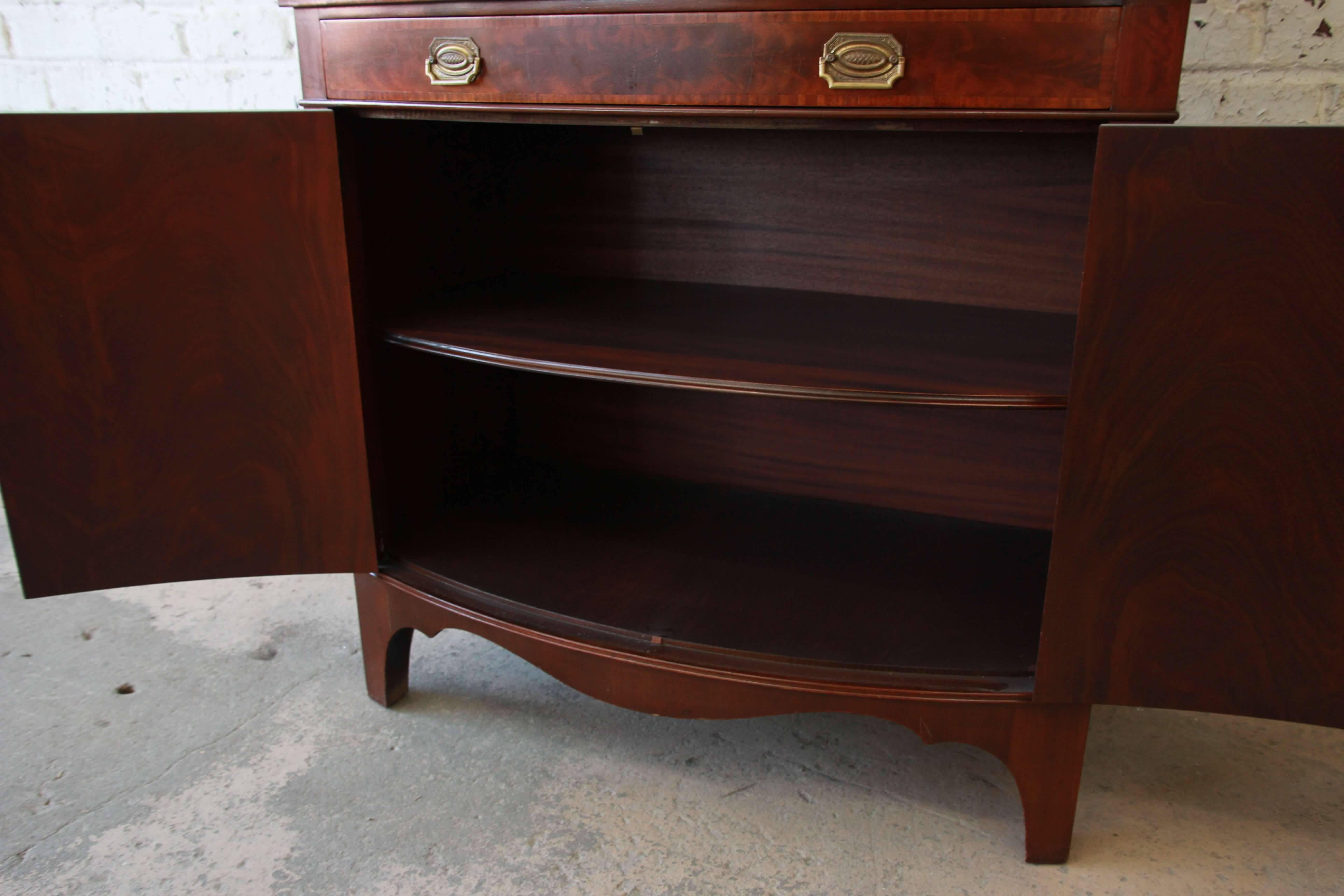 Antique English Mahogany Banded Edge Cabinet In Good Condition In South Bend, IN