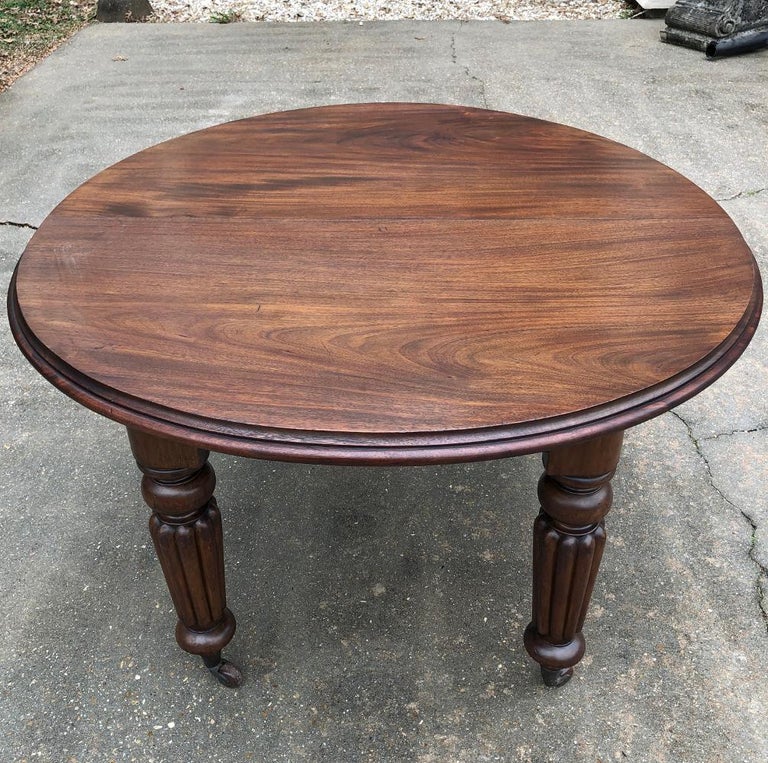 Antique English Mahogany Banquet Table with 2 Leaves For Sale at 1stdibs