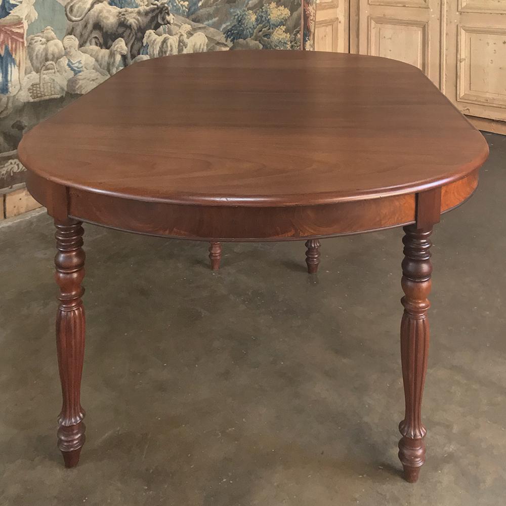 Antique English Mahogany Banquet Table with 5 Leaves 3