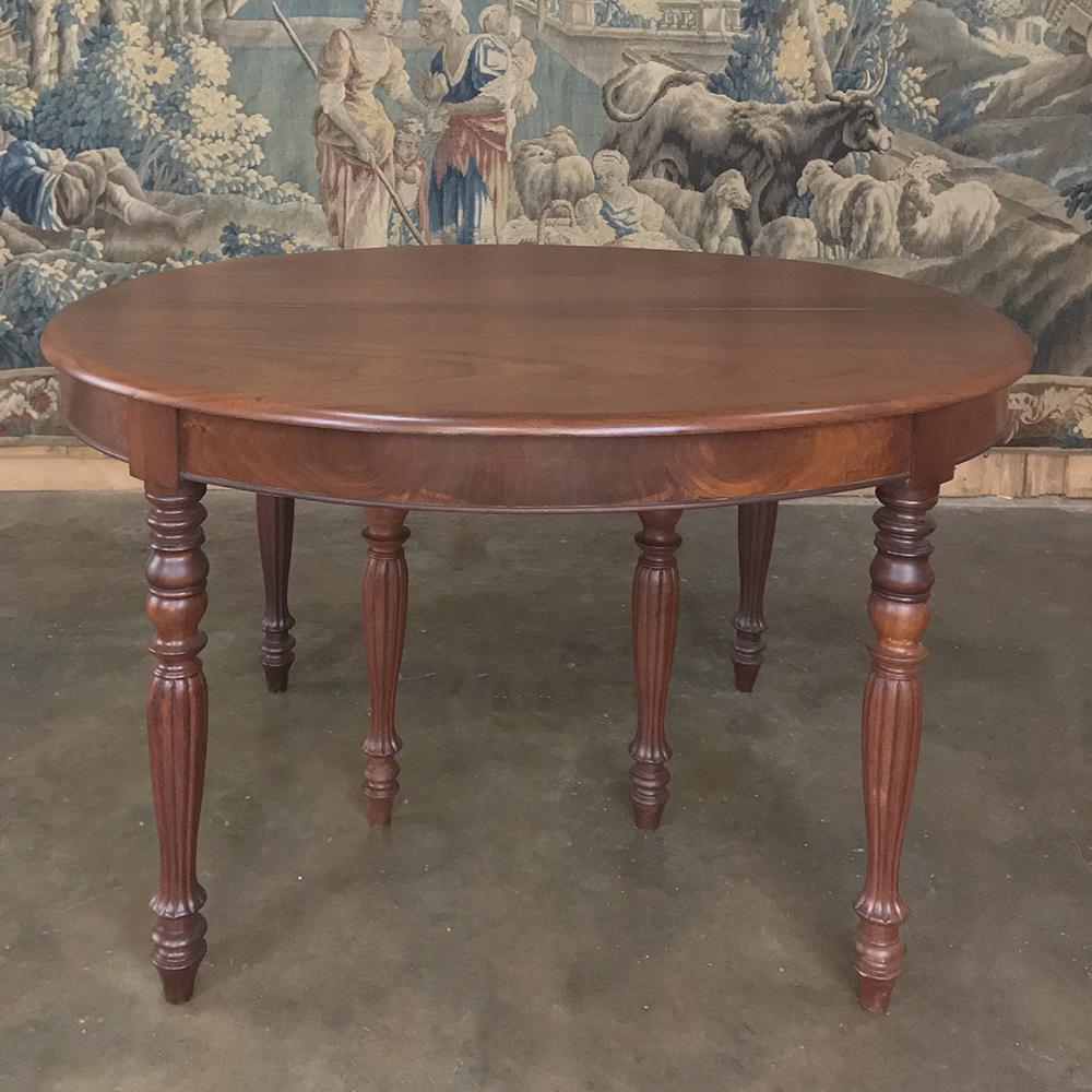 Antique English Mahogany Banquet Table with 5 Leaves 5