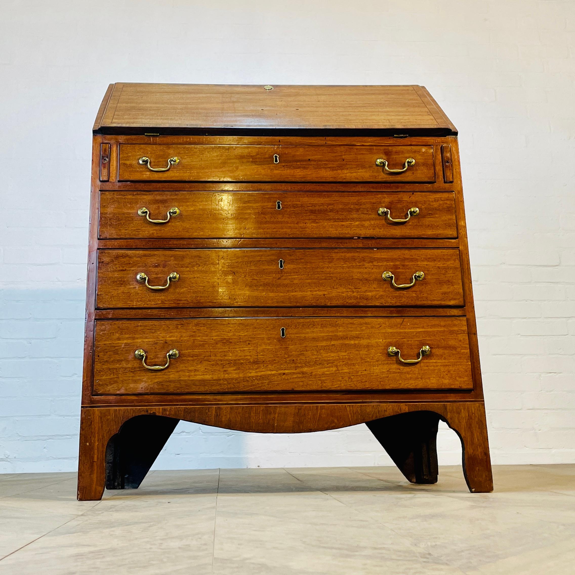 Antique English Mahogany Bureau, 19th Century In Good Condition For Sale In Ely, GB