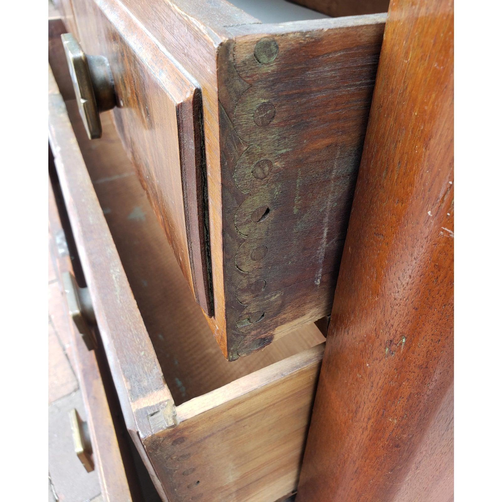 Antique English Mahogany Chest of Drawers With Marble Top In Good Condition In Germantown, MD