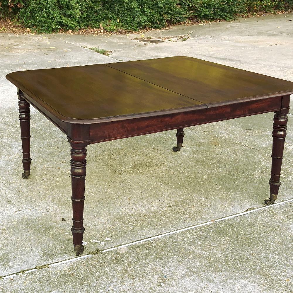 Antique English Mahogany Dining Table with Leaf In Good Condition In Dallas, TX