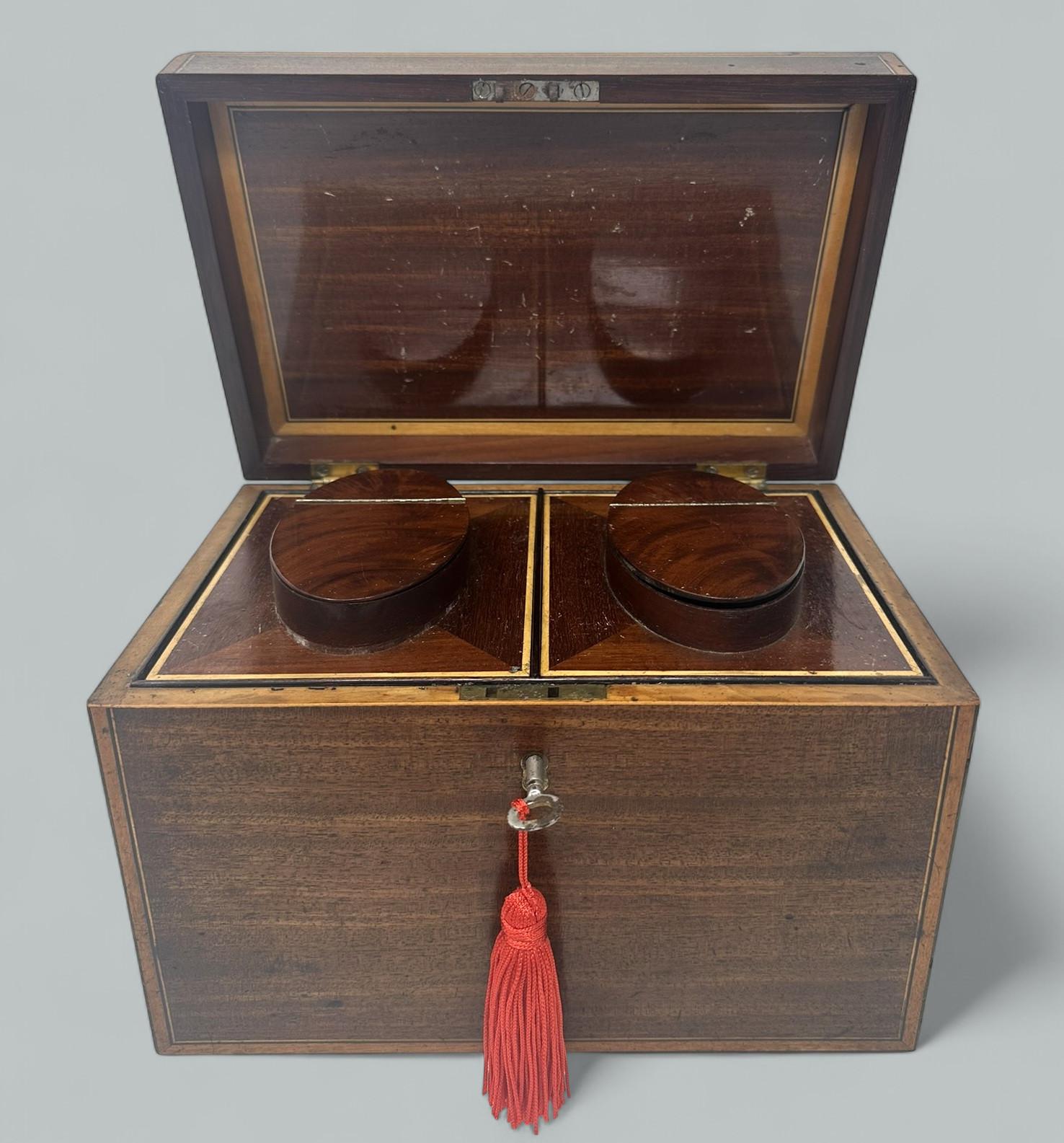 Antiguo Georgiano Inglés de Caoba  Caja de té doble atrib Gillows  siglo XVIII en Bueno estado para la venta en Dublin, Ireland