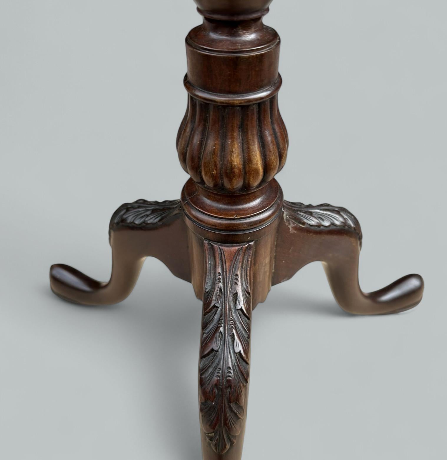 Antique English Mahogany Georgian Style Tray Top Occasional Table Circular Wine For Sale 3