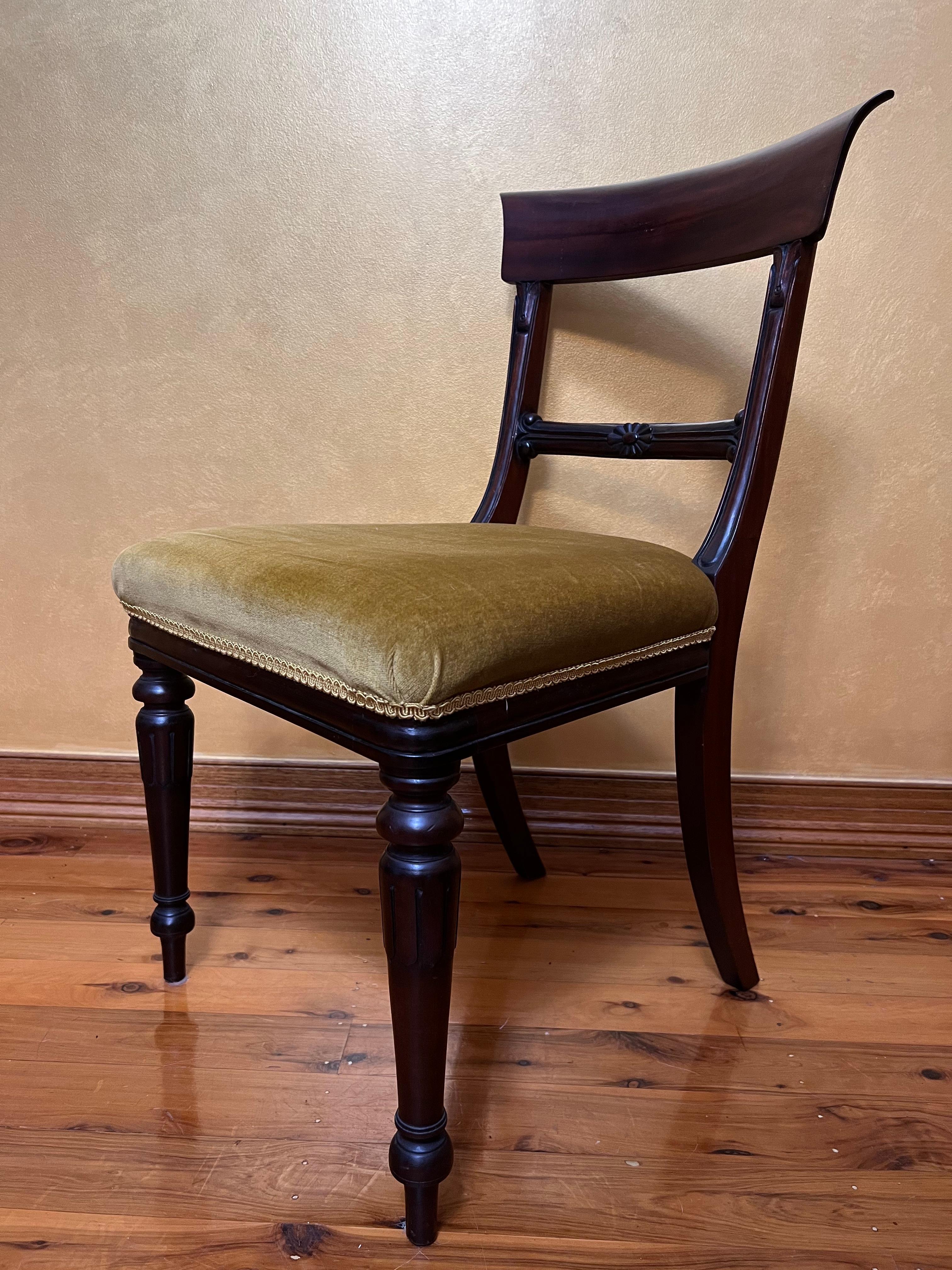 Antique English Mahogany Gold Velvet Chairs Six Set For Sale 3