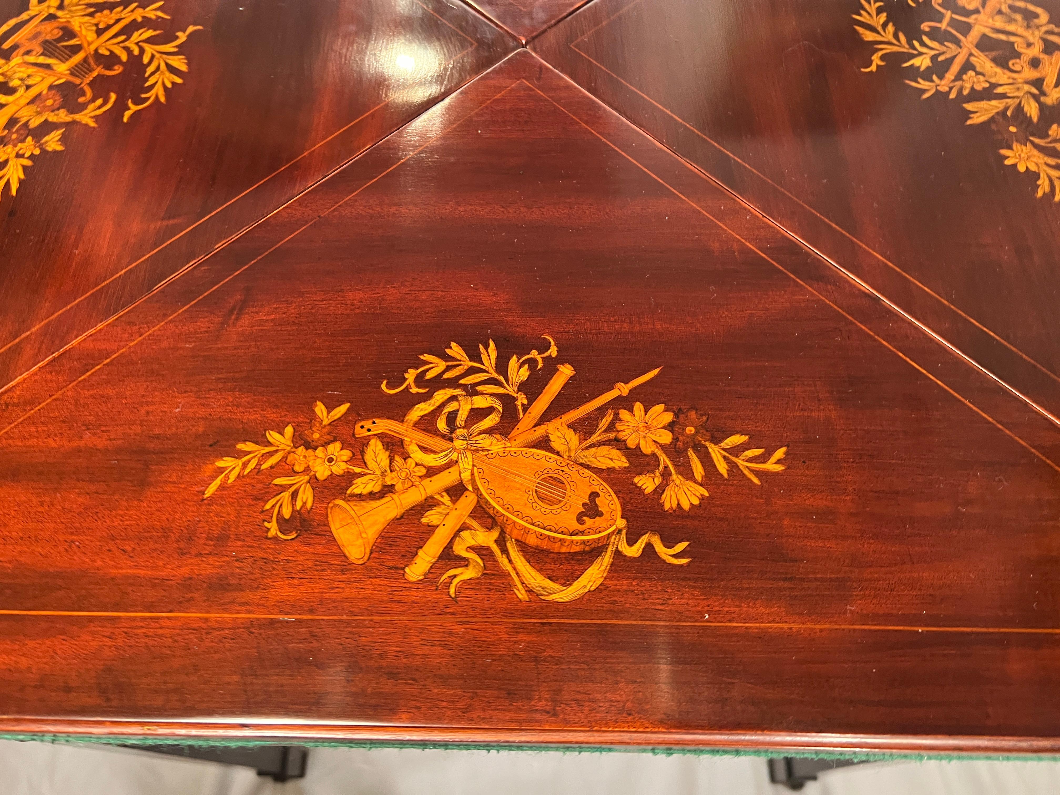 Antiker englischer Mahagoni-Taschentuch-Spieltisch um 1880 (Englisch) im Angebot