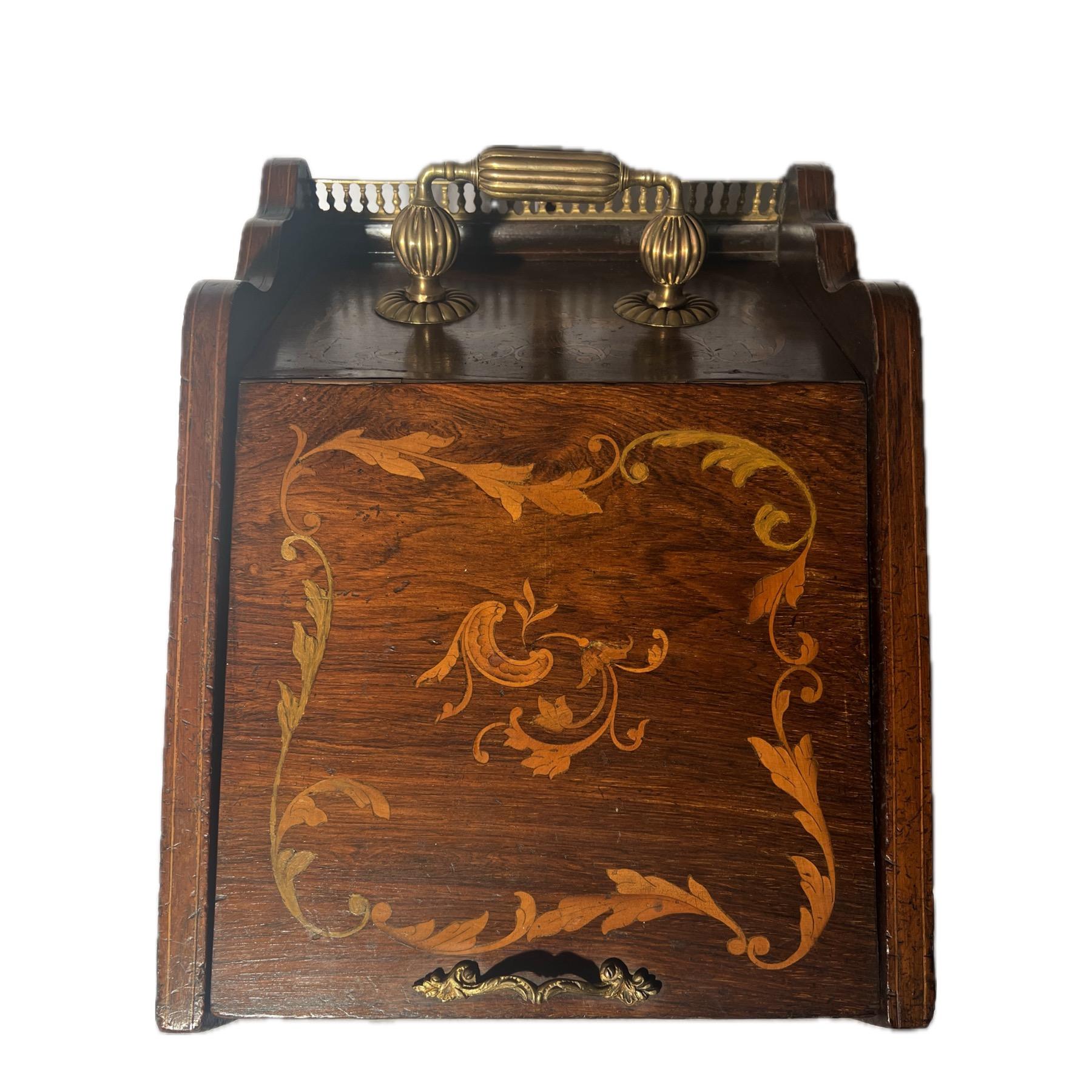 Antique English Mahogany Inlaid Coal Box, Circa 1890. In Good Condition For Sale In New Orleans, LA