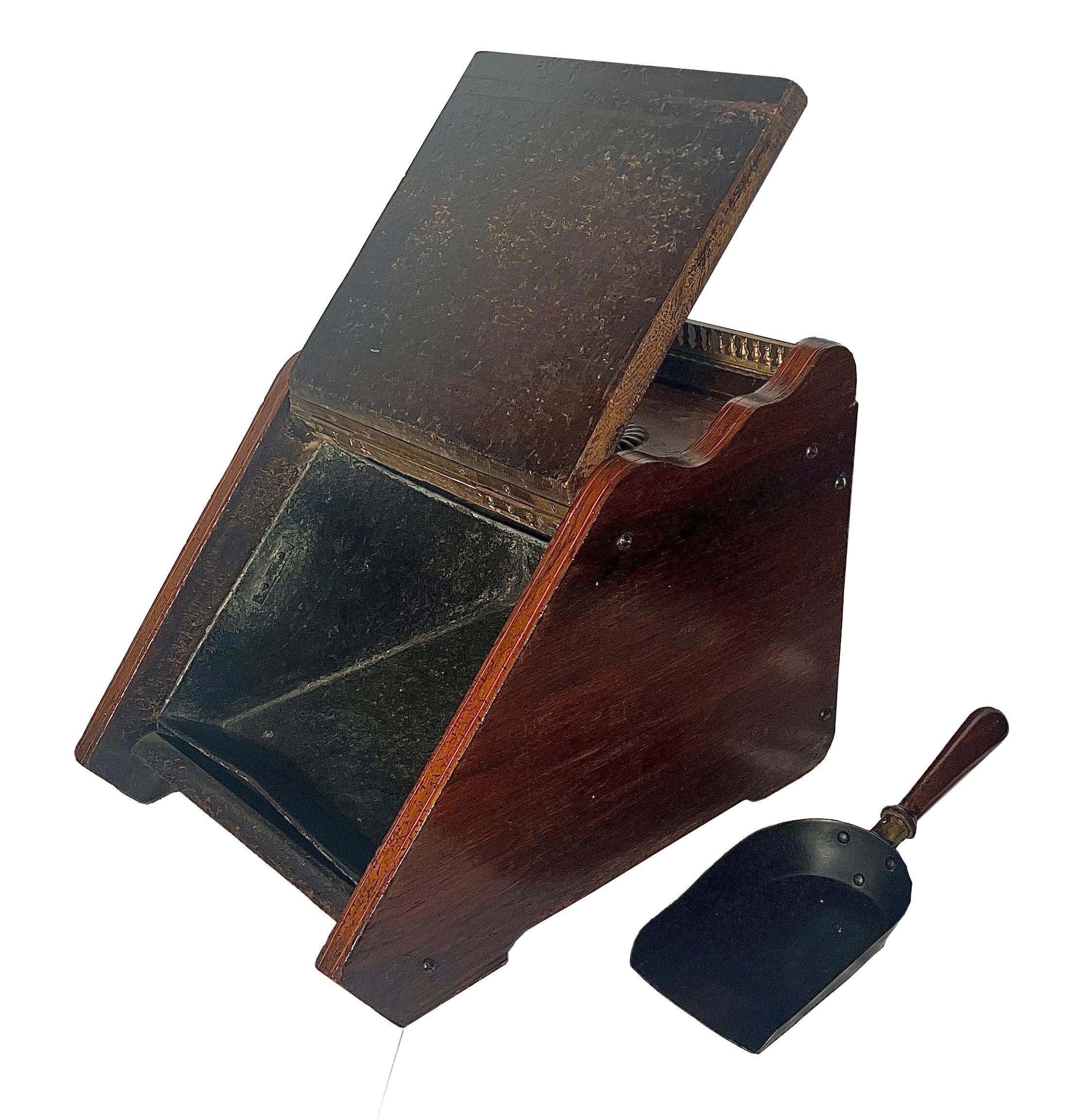Antique English Mahogany Inlaid Coal Box, Circa 1890. For Sale 1