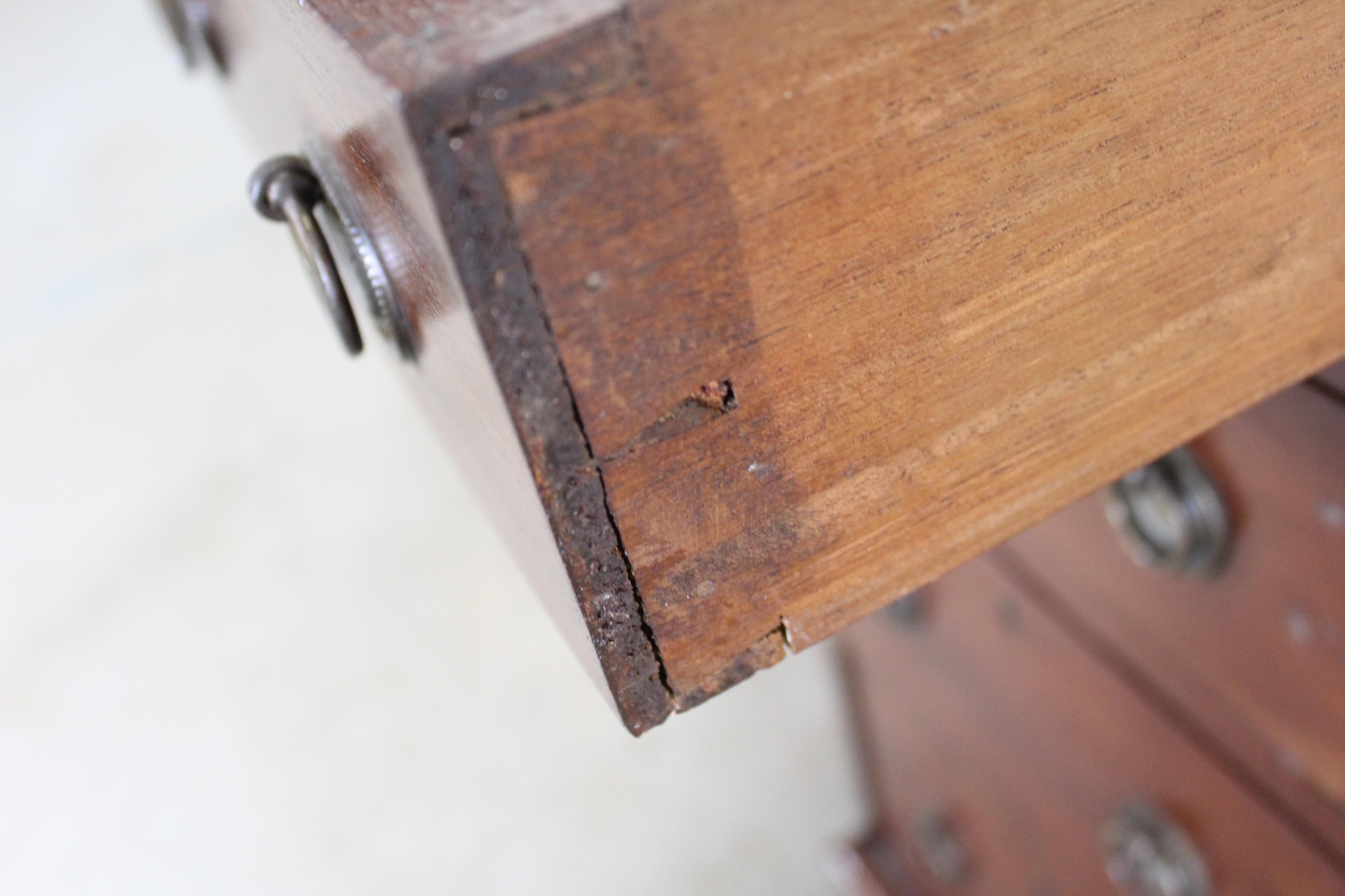 Antique English Mahogany Leather Top Pedestal Desk, circa 1800's In Good Condition In Wilmington, DE