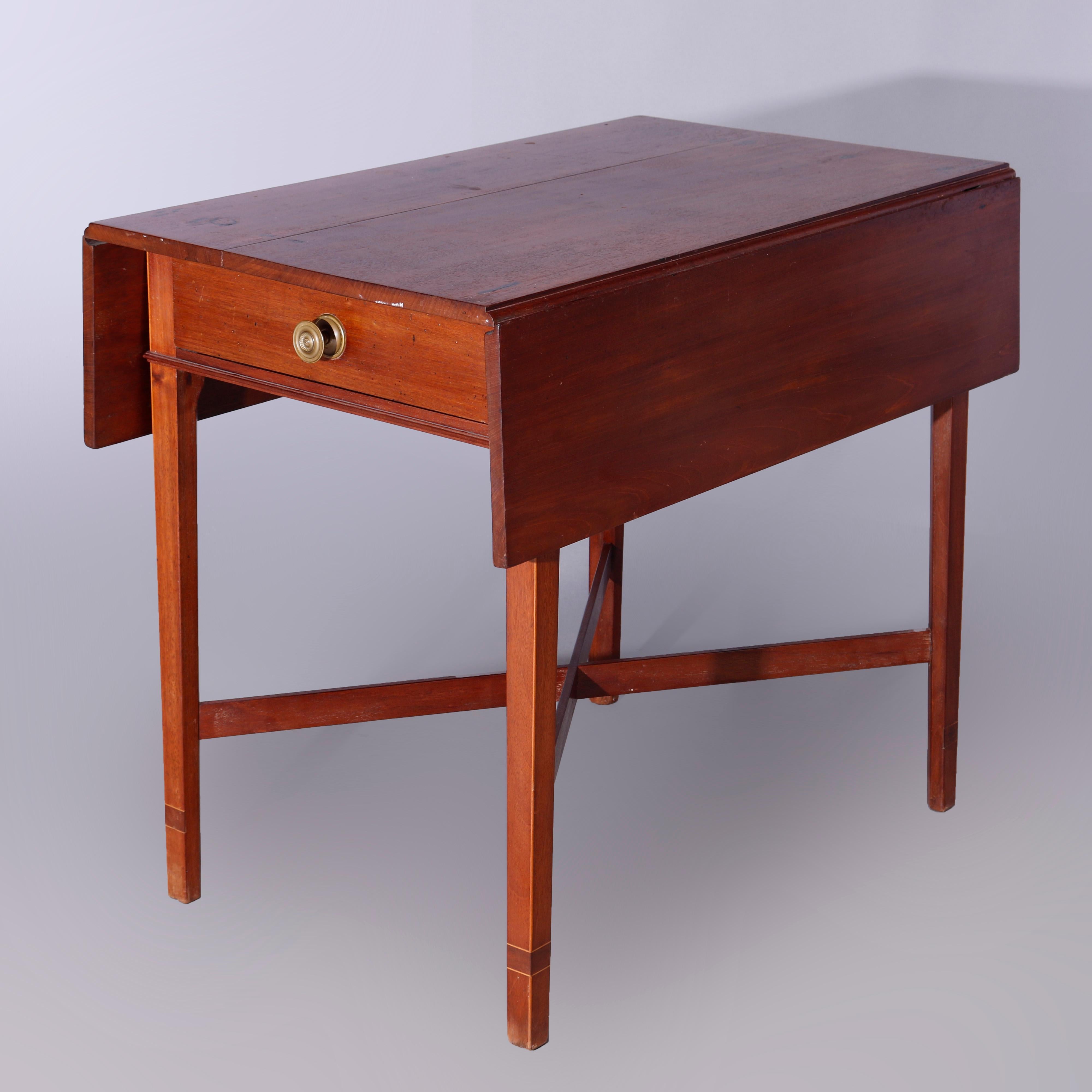 Antique English Mahogany Pembroke Drop Leaf Table Circa 1820 In Good Condition For Sale In Big Flats, NY