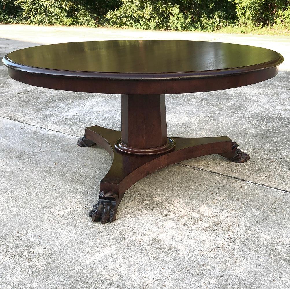round mahogany coffee table