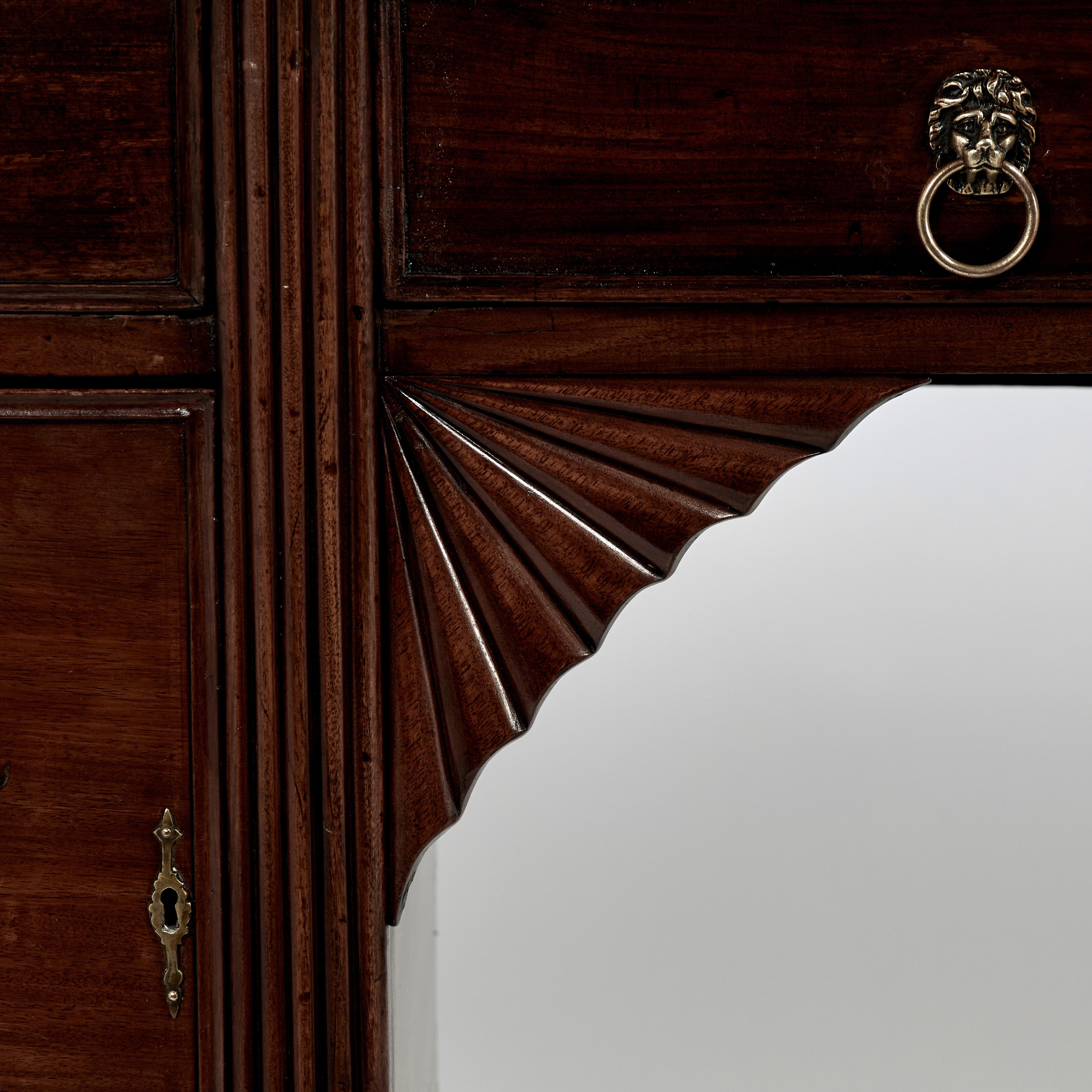 Mogano Antica credenza server inglese in mogano in vendita