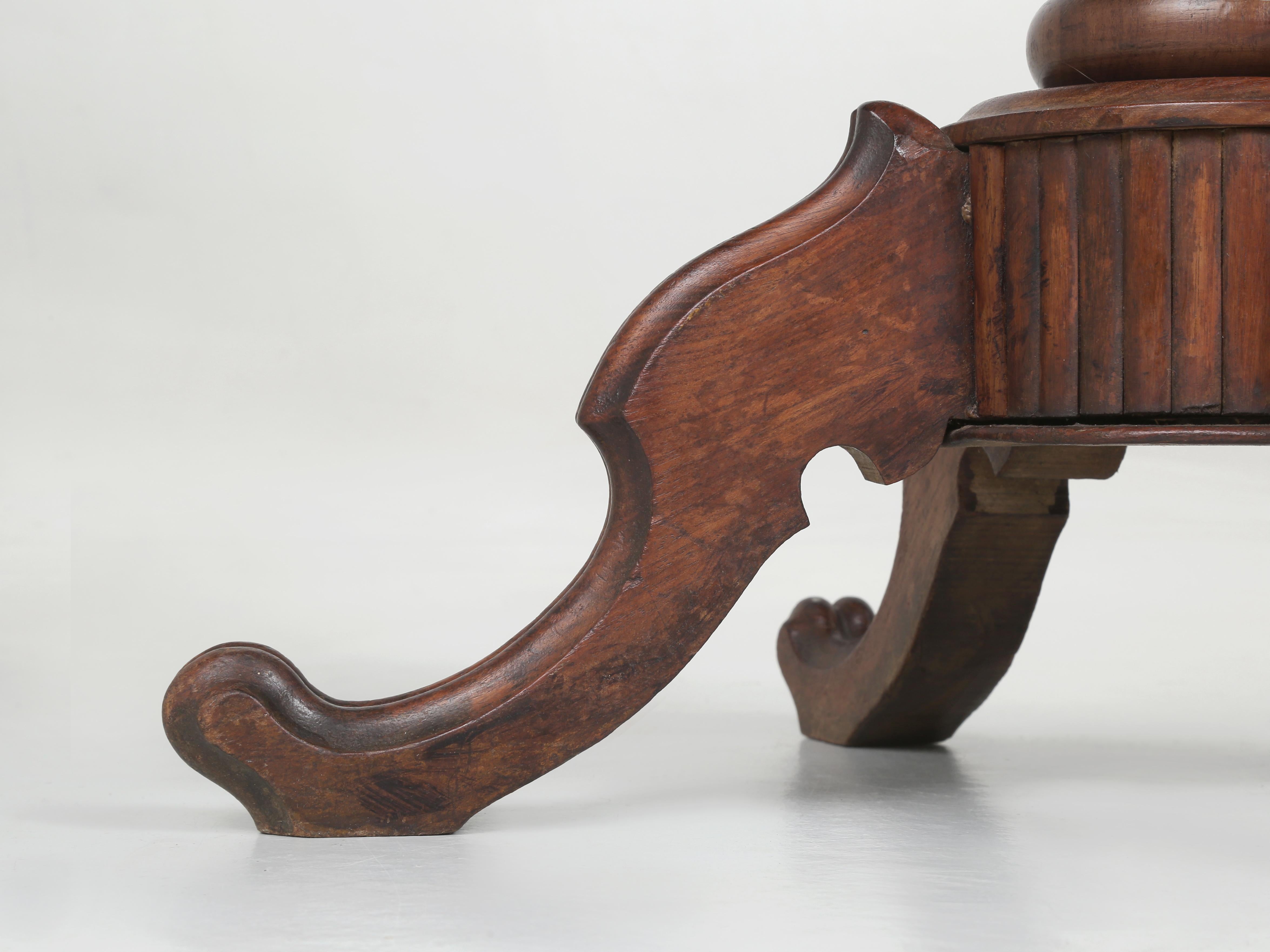 Antique English Mahogany Tilt-Top Table Restored with Original Patina Intact For Sale 4