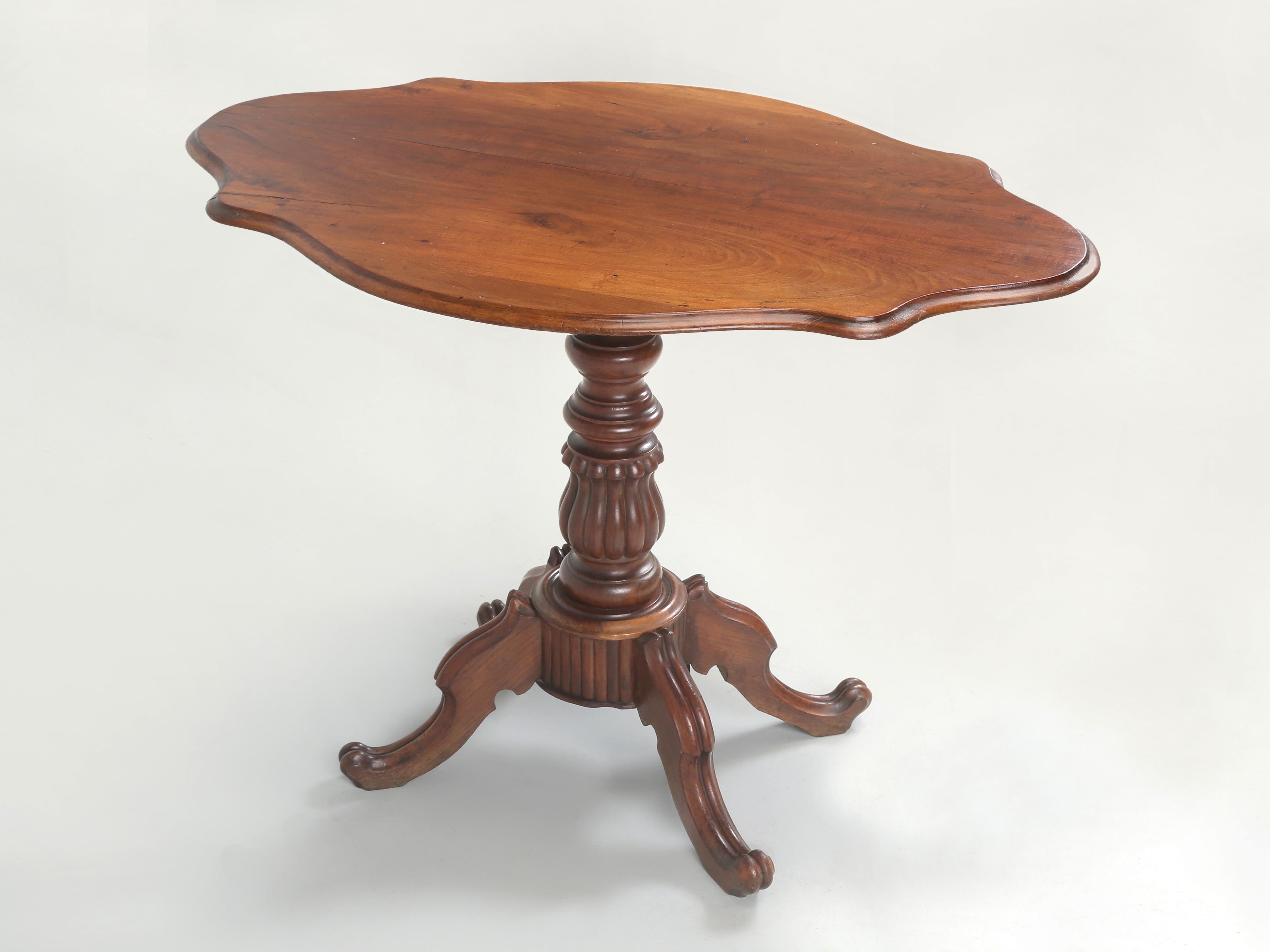 Antique English Mahogany Tilt-Top Table Restored with Original Patina Intact For Sale 6