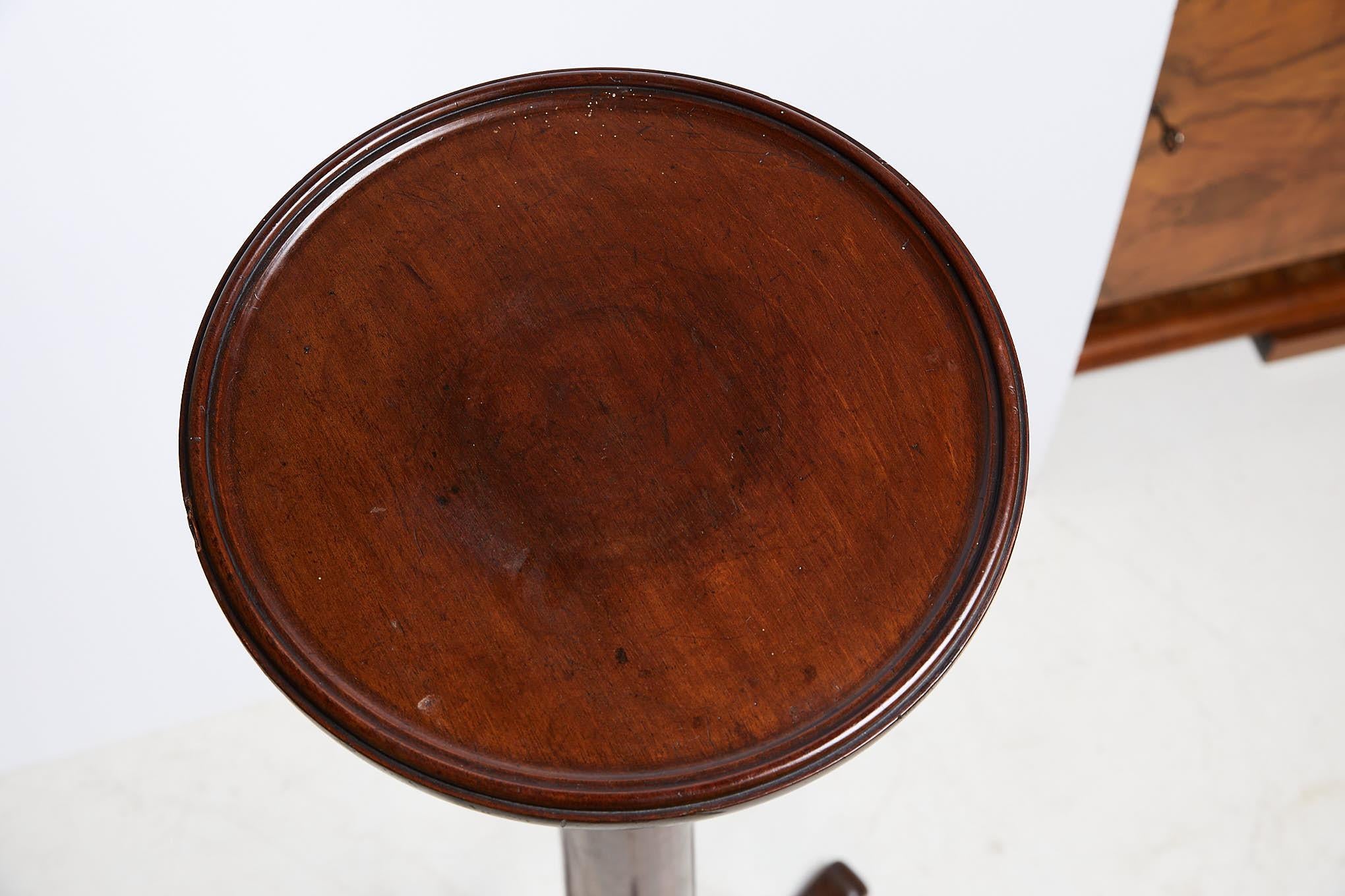 Antique English Mahogany Torchere or Plant Stand In Good Condition For Sale In Atlanta, GA