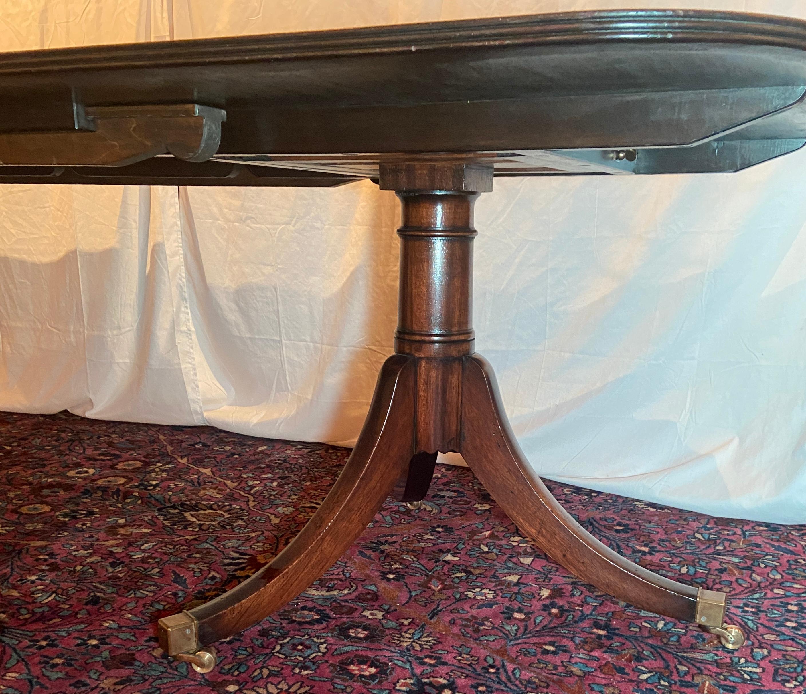 Antique English Mahogany Two-Pedestal Dining Table, Circa 1900 1