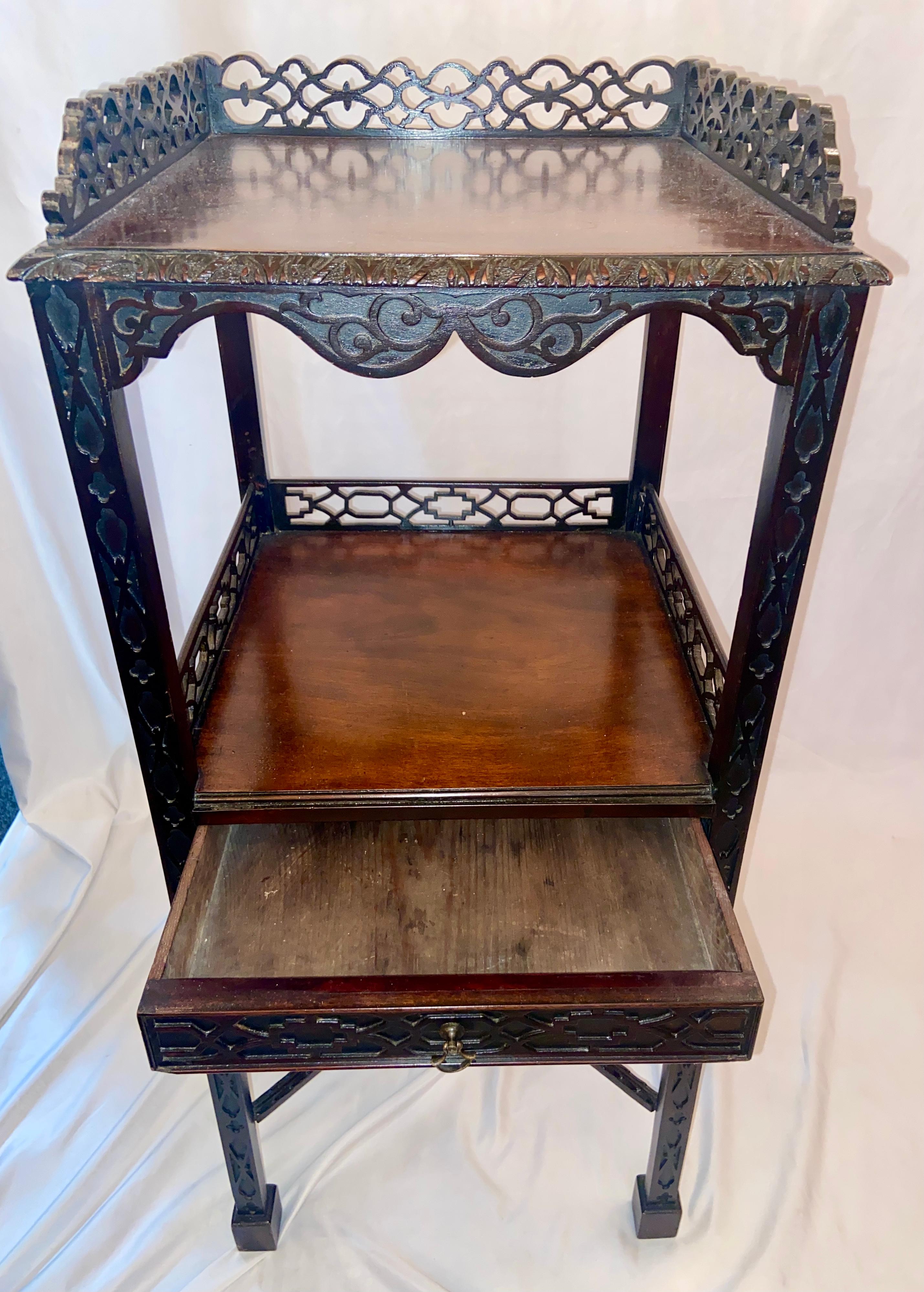 Antique English Mahogany Two-Tier Chippendale Tea Table w/ Fretwork, Circa 1880 In Good Condition In New Orleans, LA
