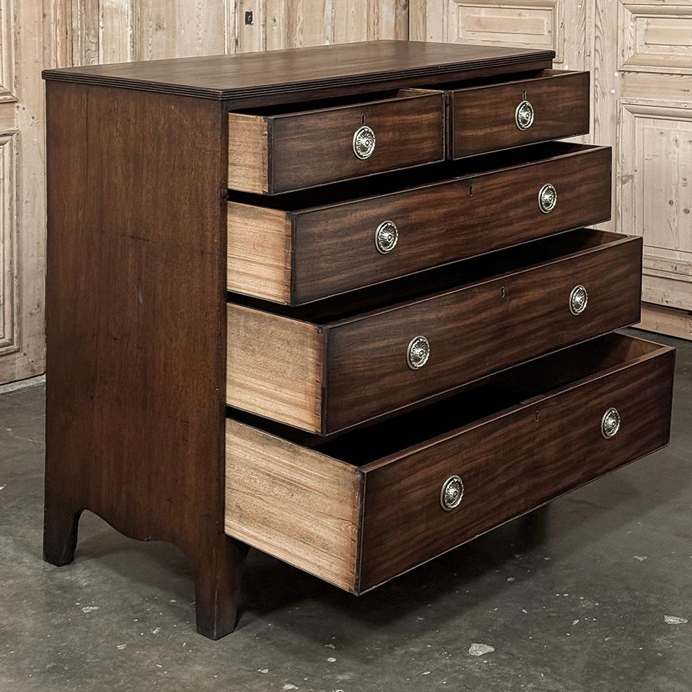 Antique English Mahogany Veneer Chest of Drawers In Good Condition For Sale In Dallas, TX