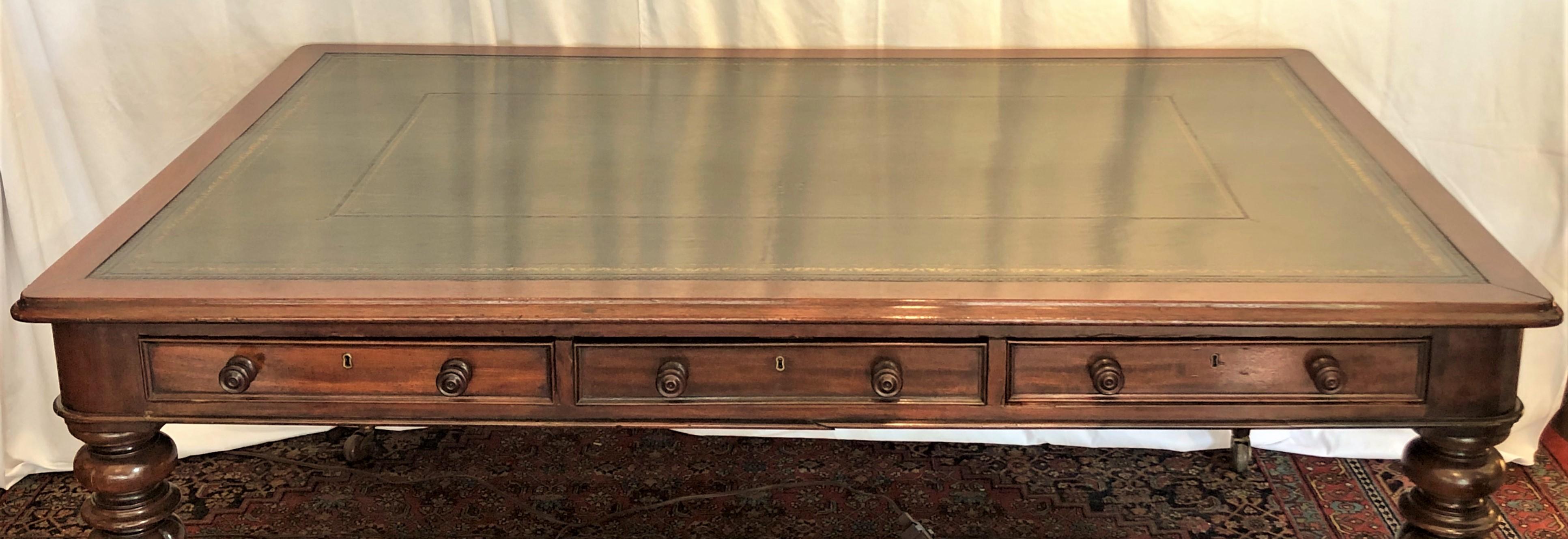 Antique English Mahogany William IV Writing Table In Good Condition In New Orleans, LA