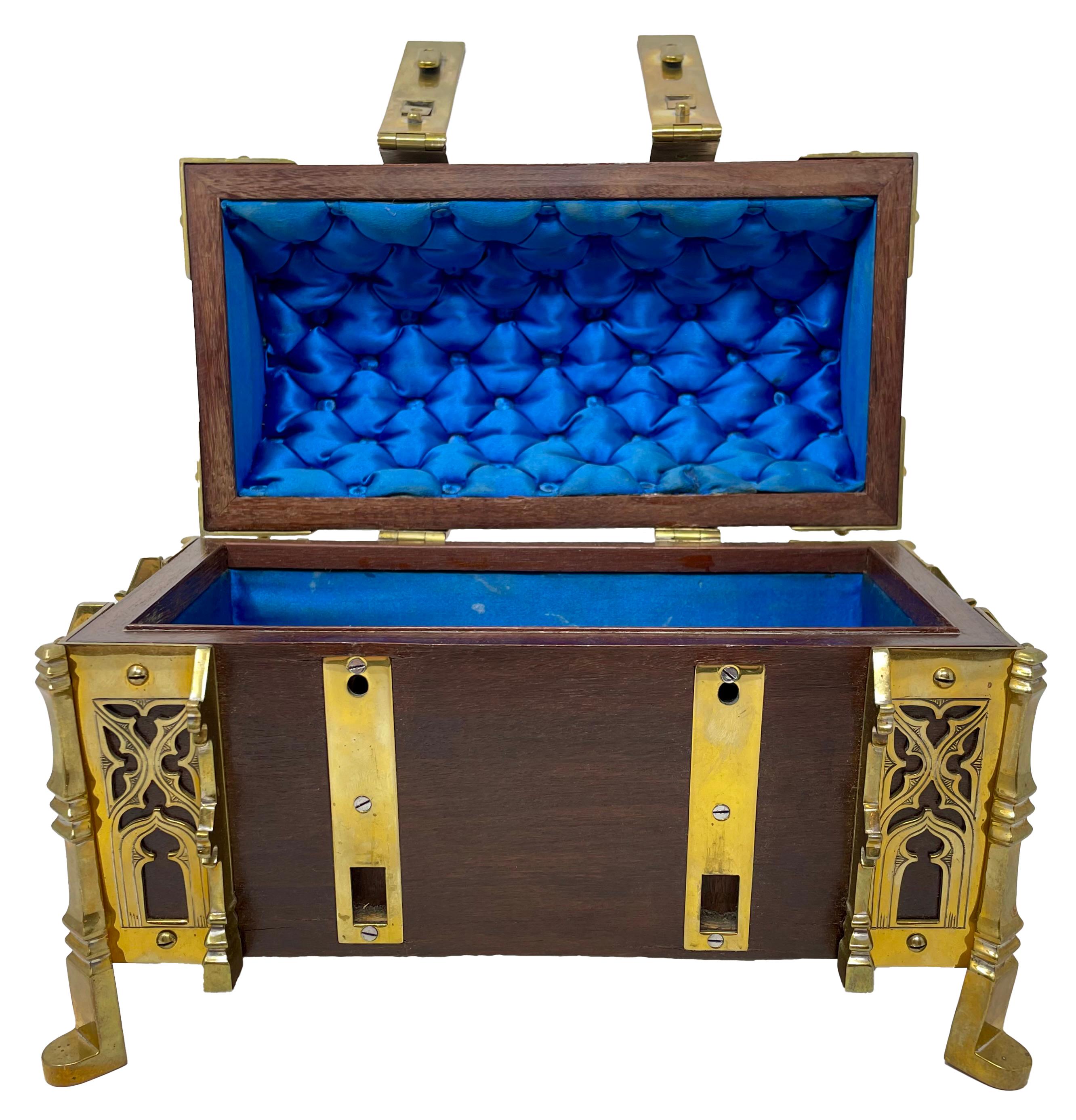 Antique English Mahogany with Brass Mounts Footed Jewel Box, Circa 1860. In Good Condition For Sale In New Orleans, LA