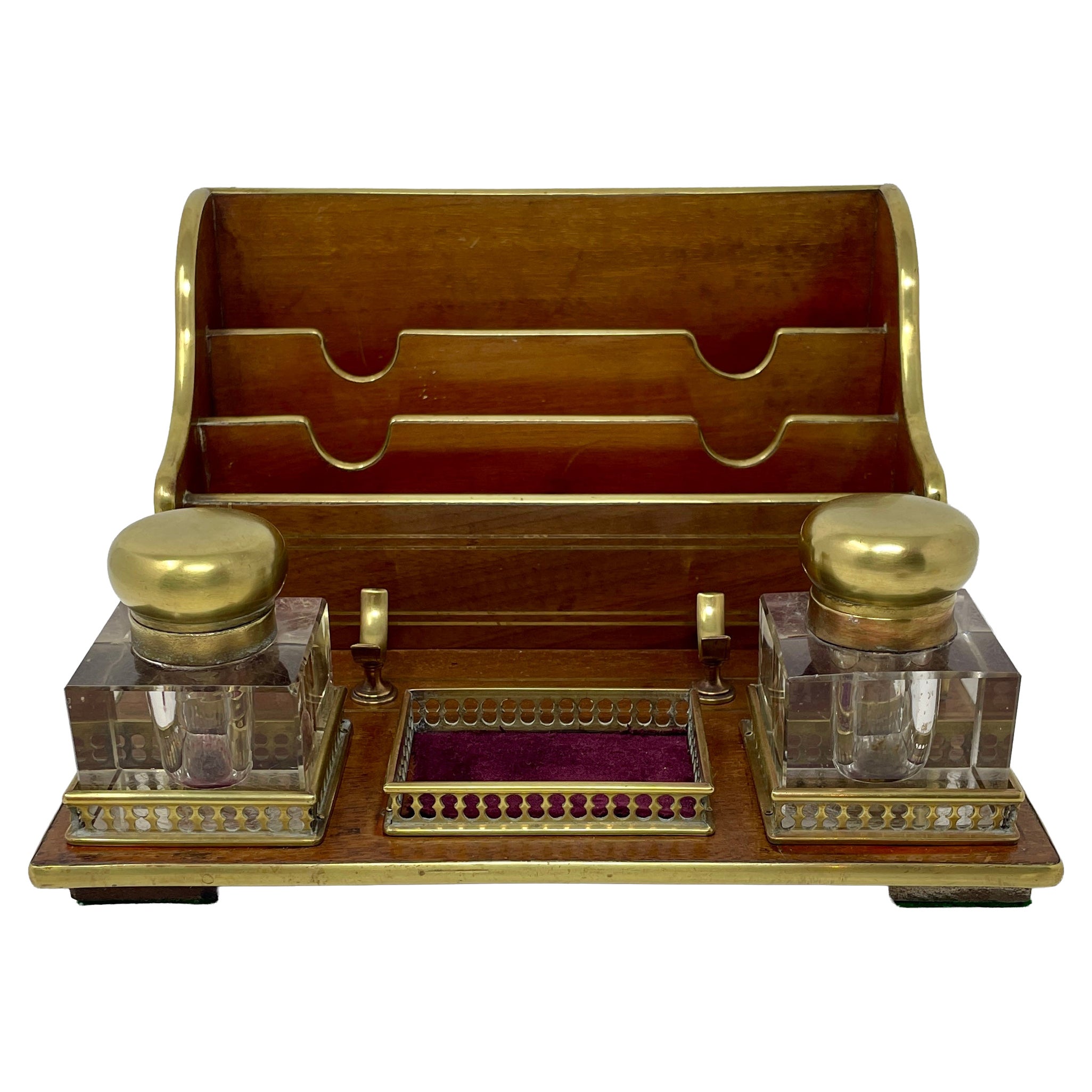 Ancien encrier et porte-lettres anglais en acajou avec garniture en laiton, Circa 1890.