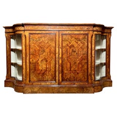 Ancienne crédence anglaise en acajou avec incrustation de formes serpentines, vers 1865-1875