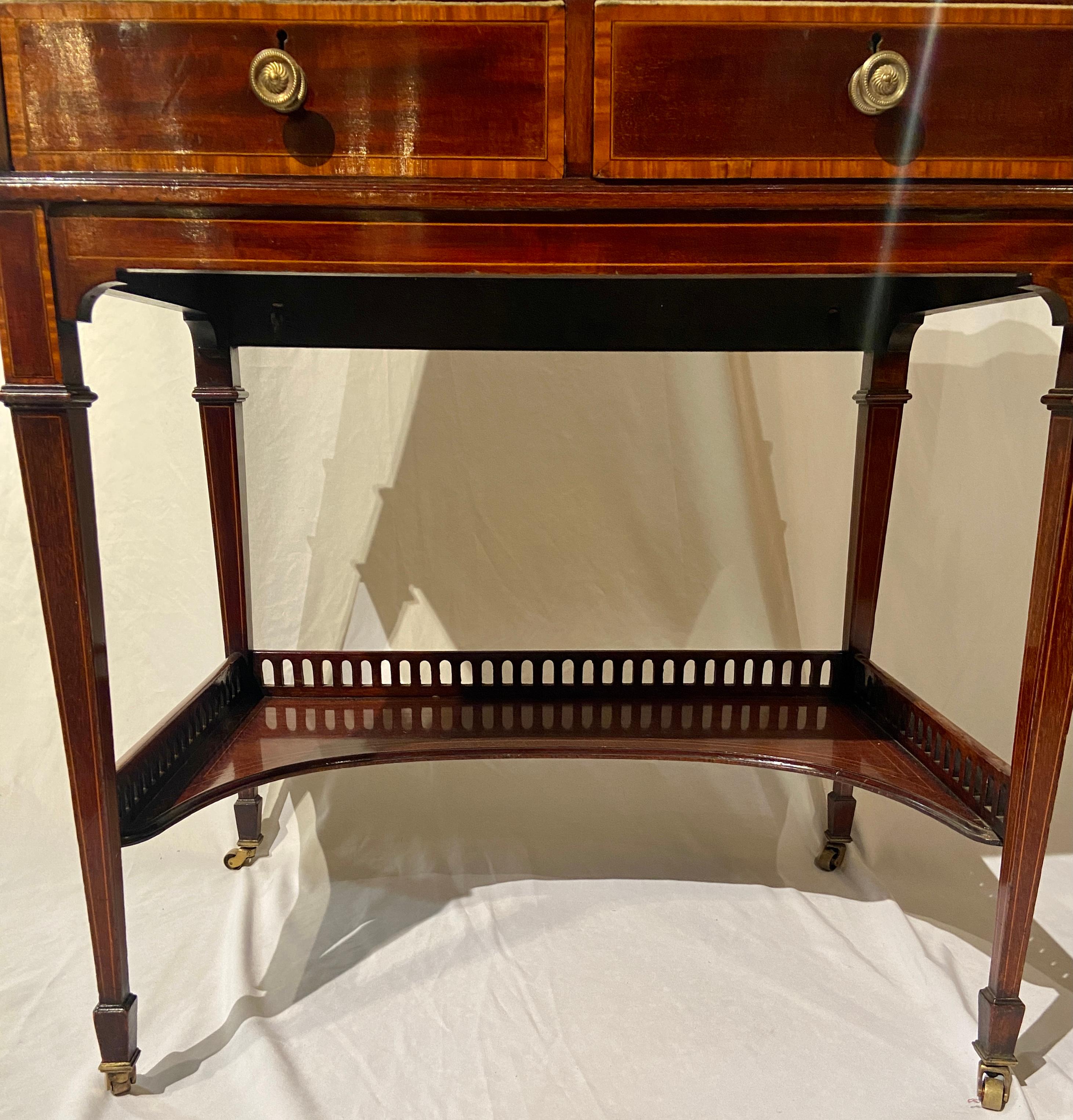 Antique English Mahogany Writing Desk, Circa 1875-1895 In Good Condition For Sale In New Orleans, LA