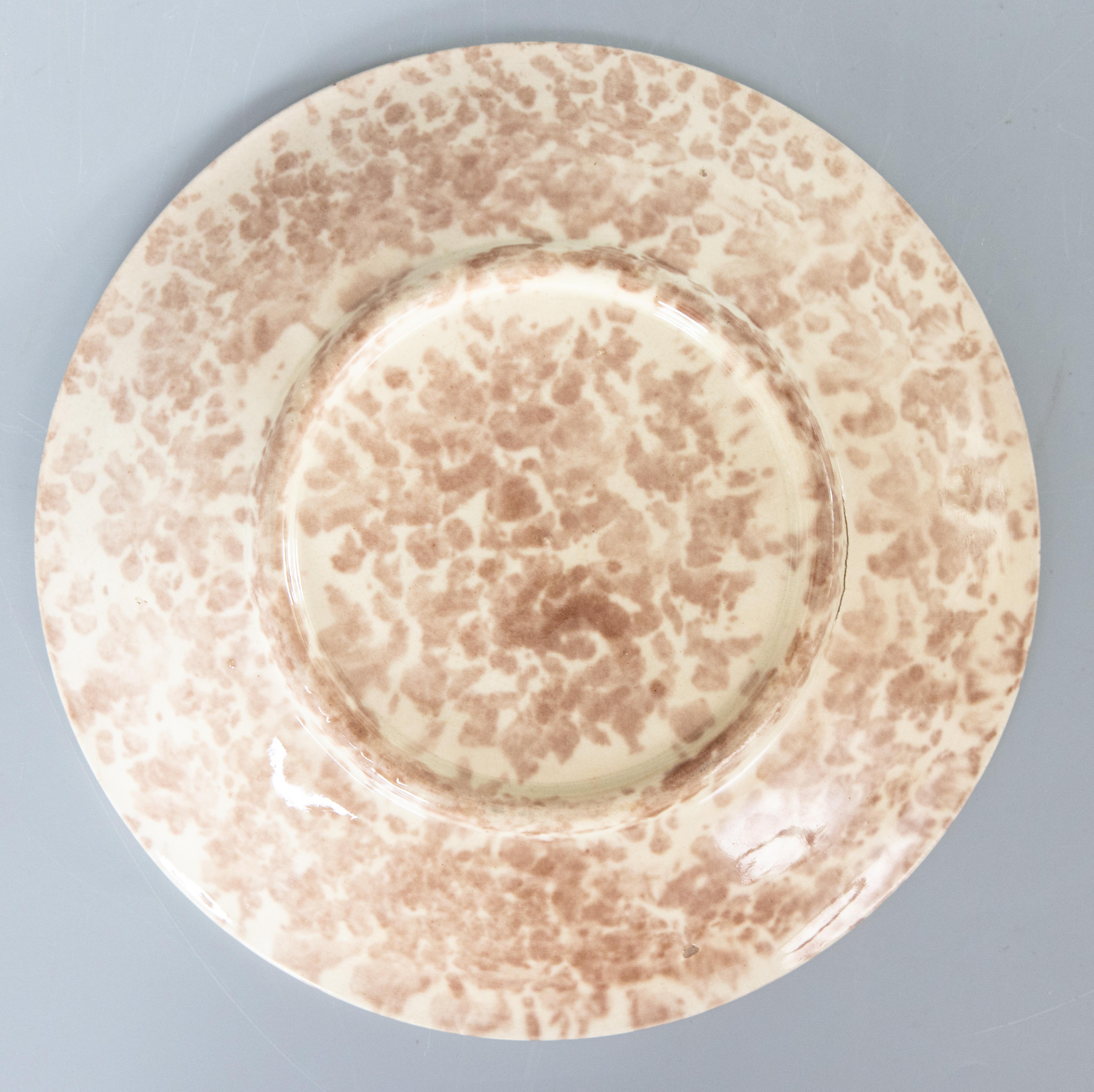 Antique English Majolica Blackberry & Basketweave Plate In Good Condition For Sale In Pearland, TX