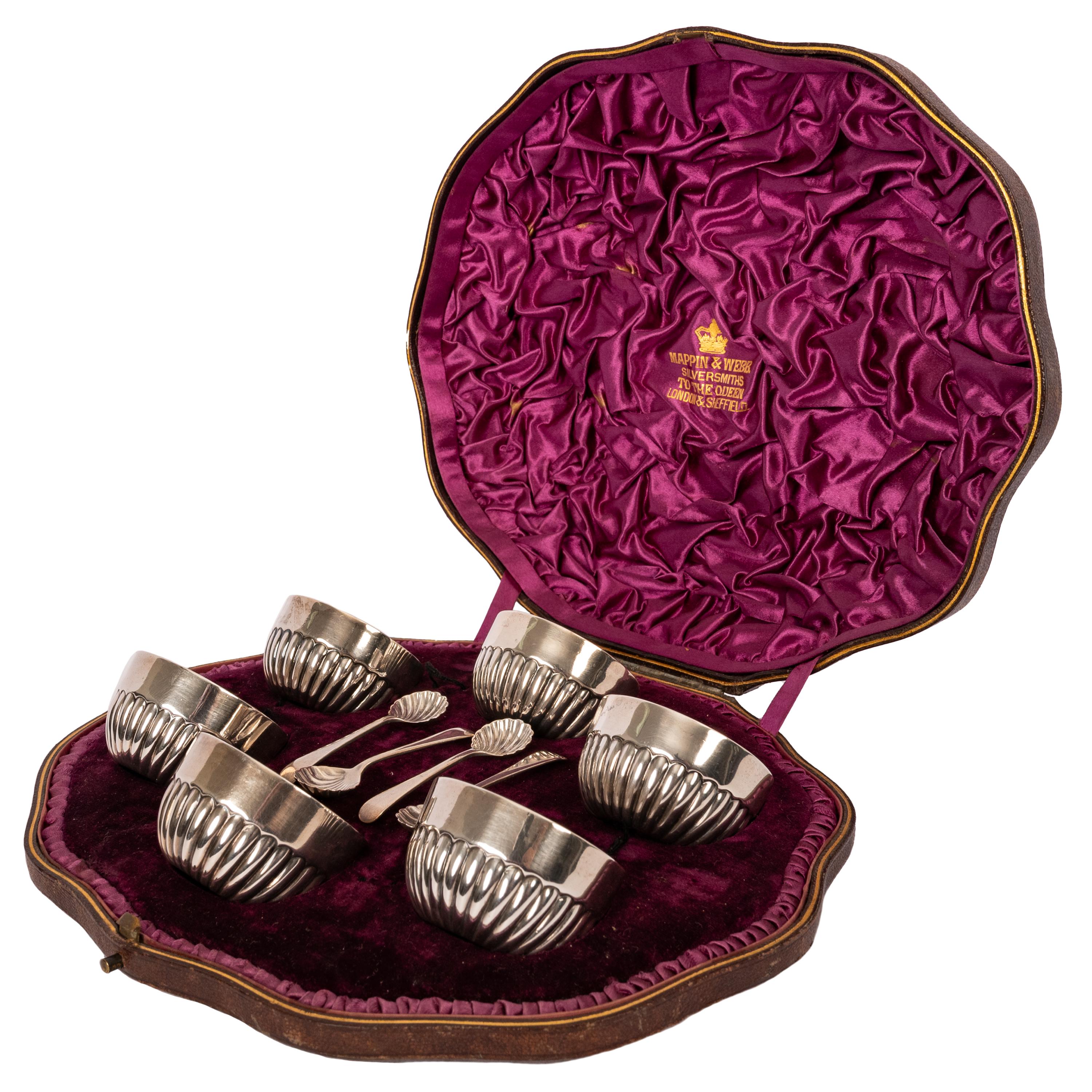 Victorian Antique English Mappin & Webb Sterling Silver Salts & Spoons Set in Case 1886 For Sale