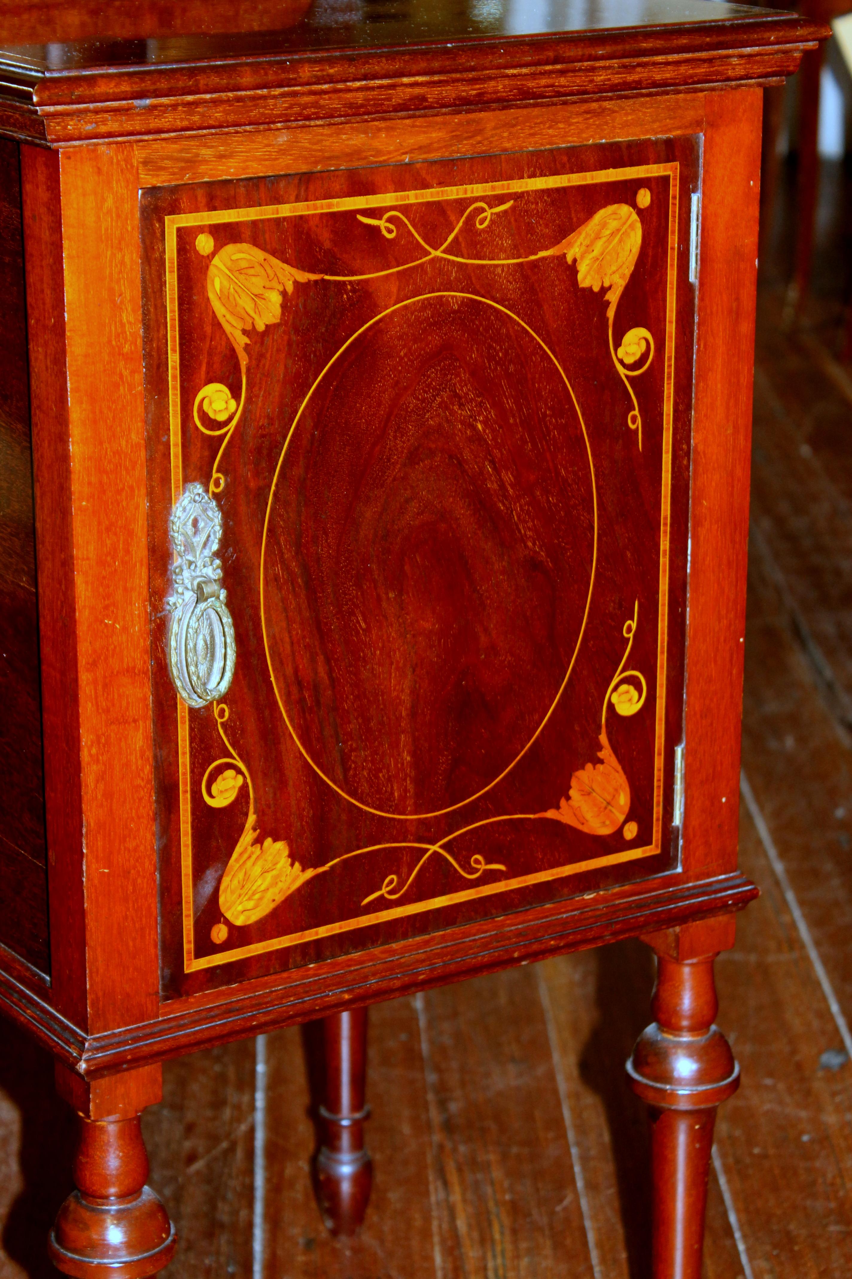 Antique English Marquetry Inlaid Mahogany Bedside / Chair-Side Cabinet 8