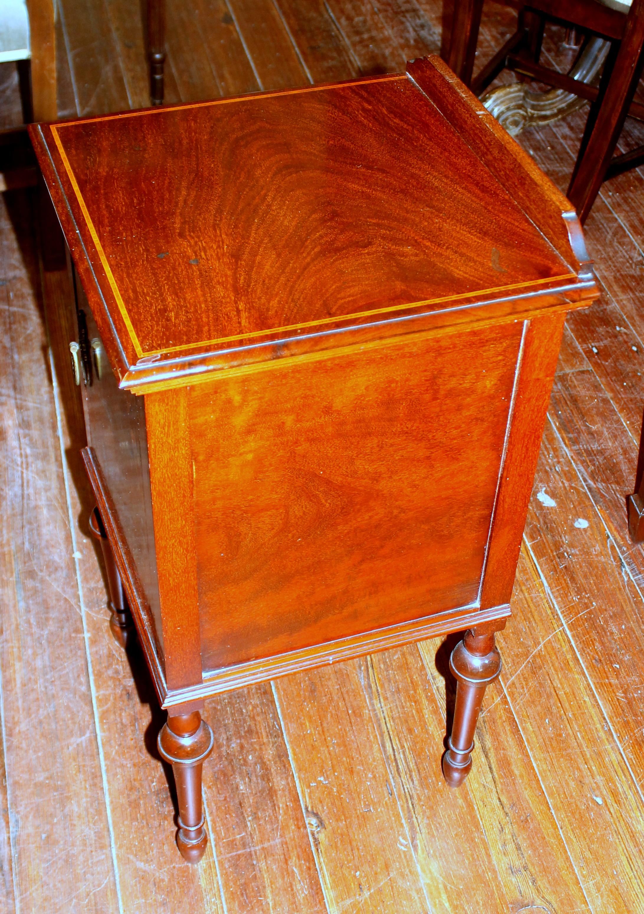 Antique English Marquetry Inlaid Mahogany Bedside / Chair-Side Cabinet In Good Condition In Charleston, SC