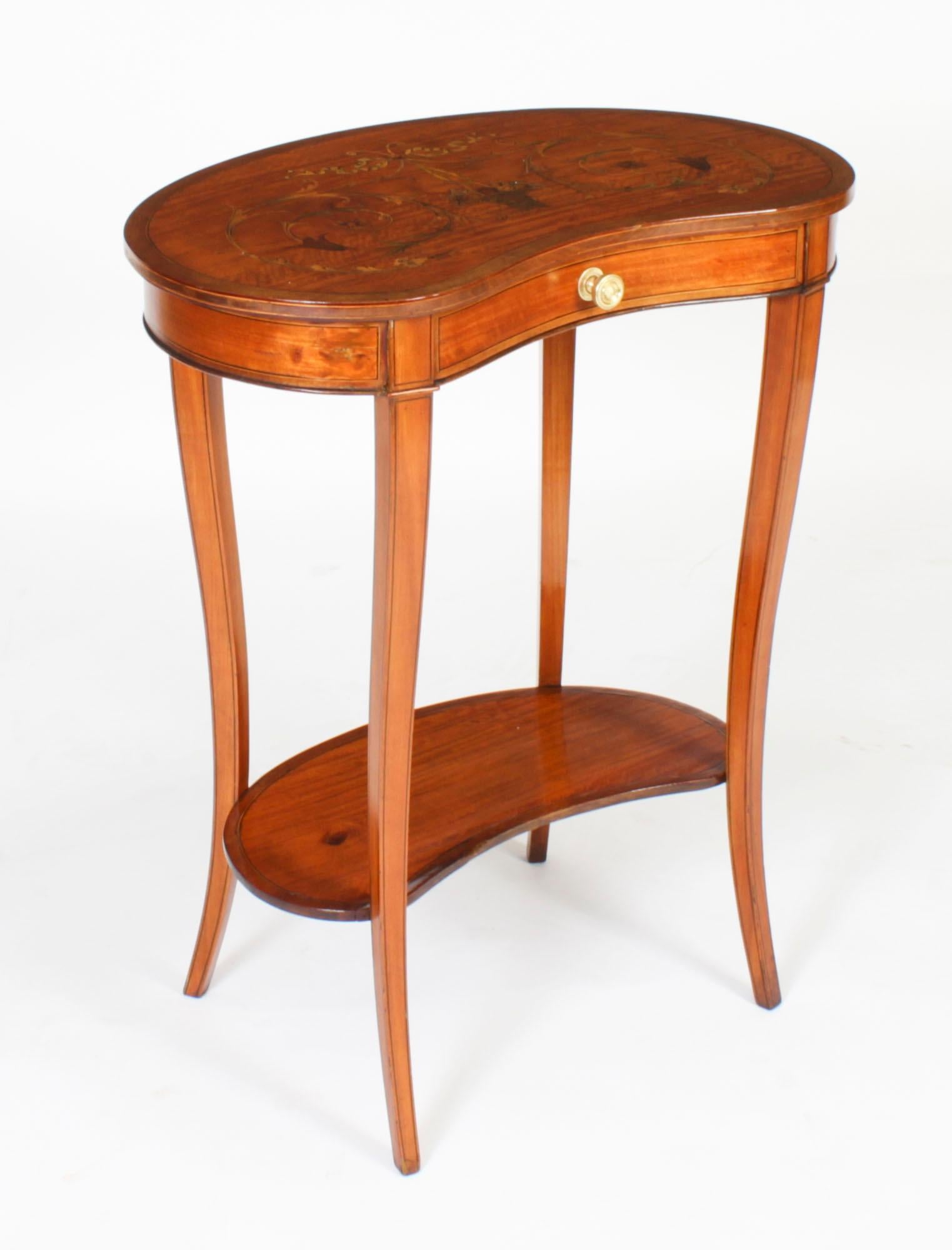 Tables d'appoint anglaises anciennes en forme de rein 19ème siècle en vente 15