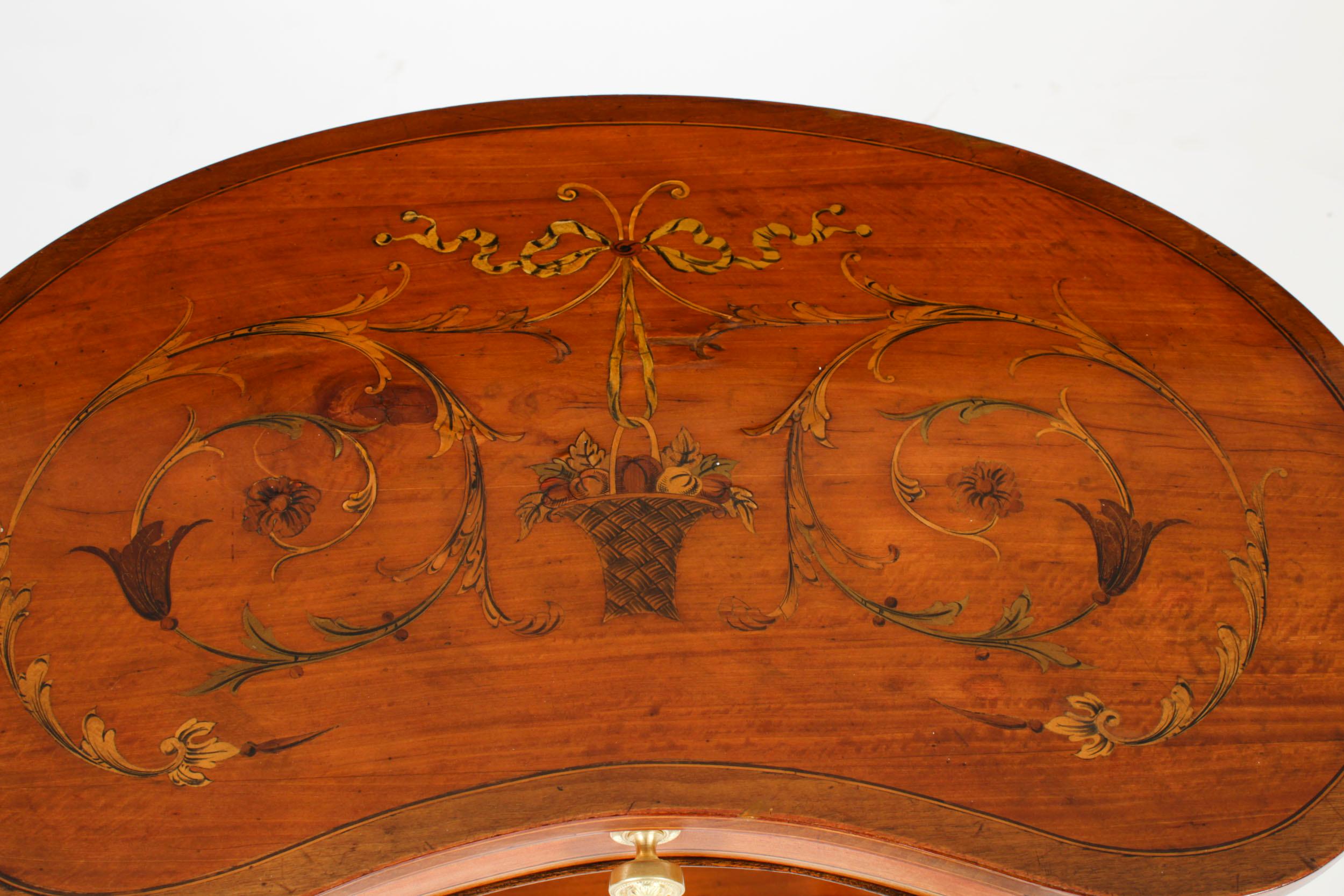 Antique English Marquetry Kidney Shaped Occasionally Tables 19th Century In Good Condition For Sale In London, GB