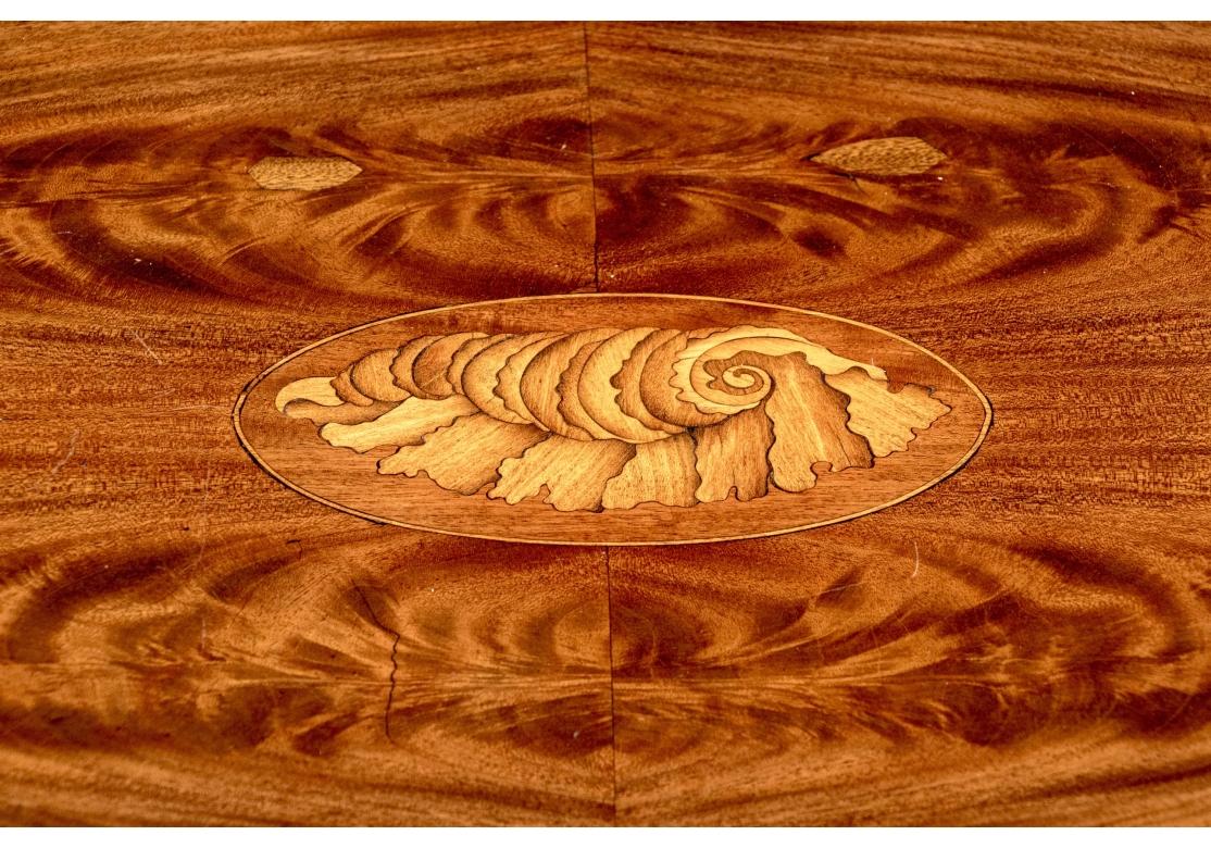 Ancienne table à thé ovale à deux plateaux en marqueterie anglaise C.1890 à restaurer en vente 4