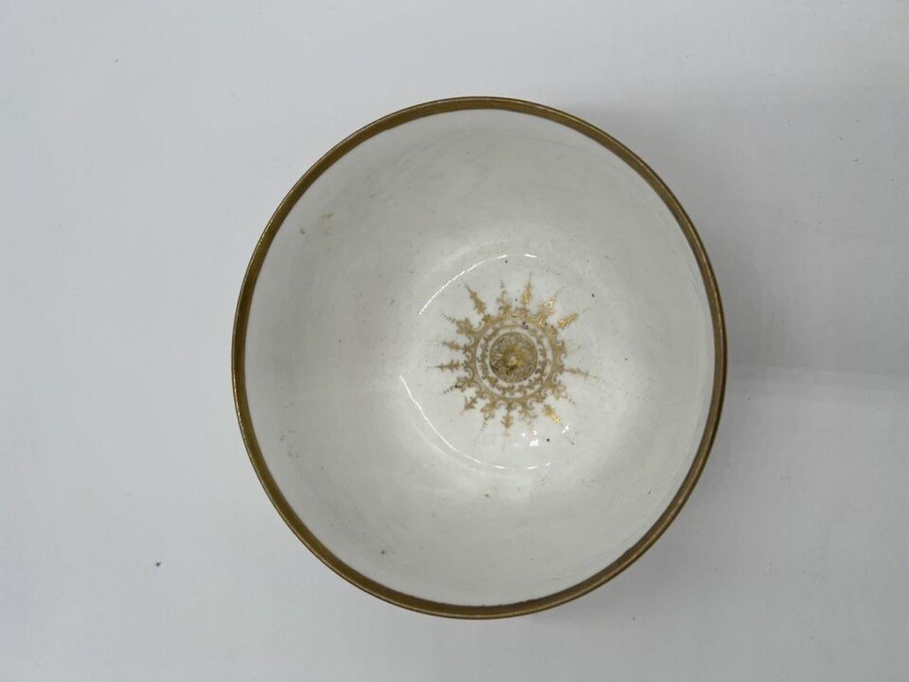 Antique English Mintons Porcelain Chinoiserie Waste Bowl Circa 1830 In Good Condition For Sale In Atlanta, GA