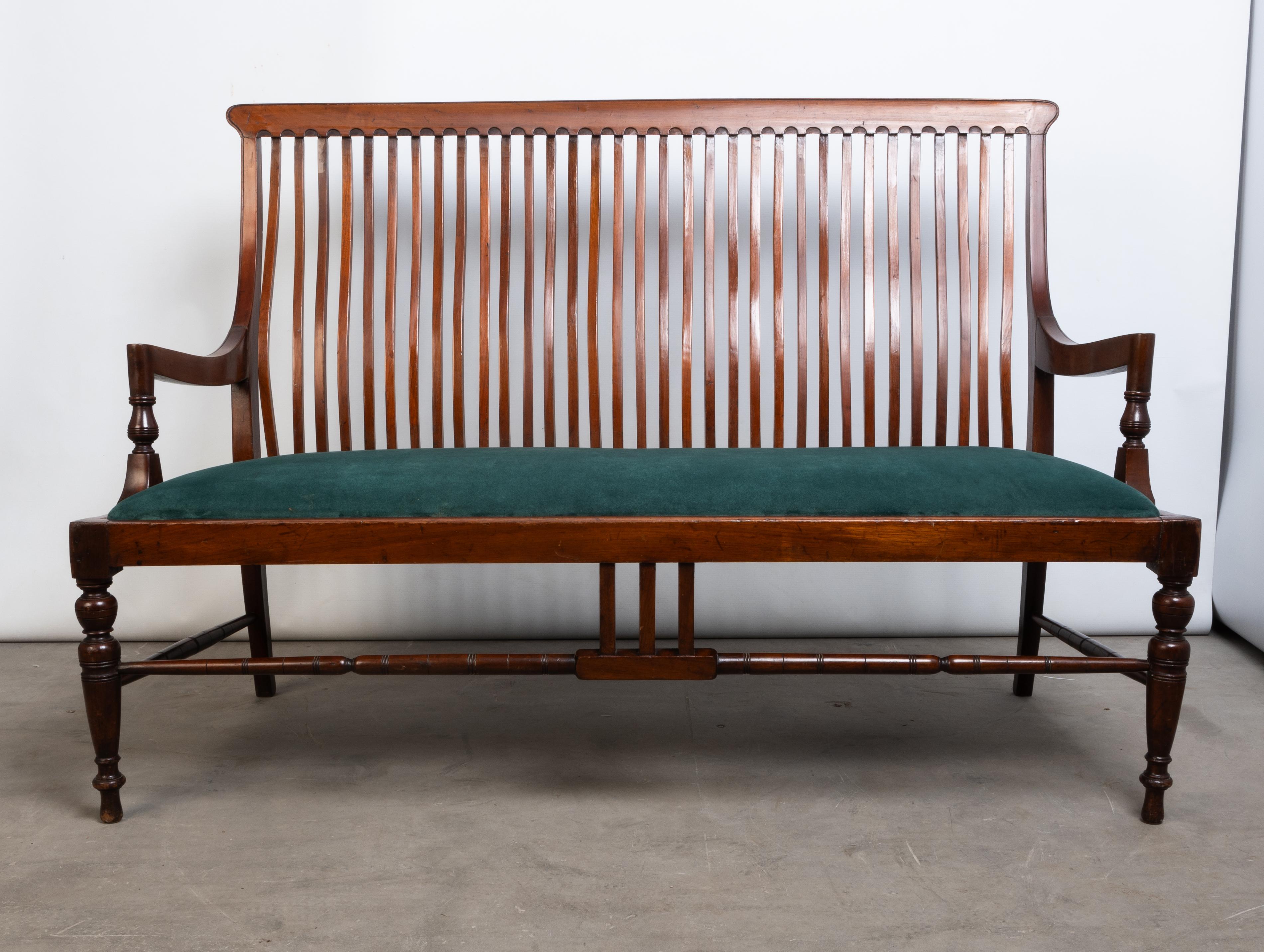 Antike englische Morris & Co. Arts and Crafts-Sofa-Sessel aus Mahagoni, um 1890 im Zustand „Gut“ im Angebot in London, GB