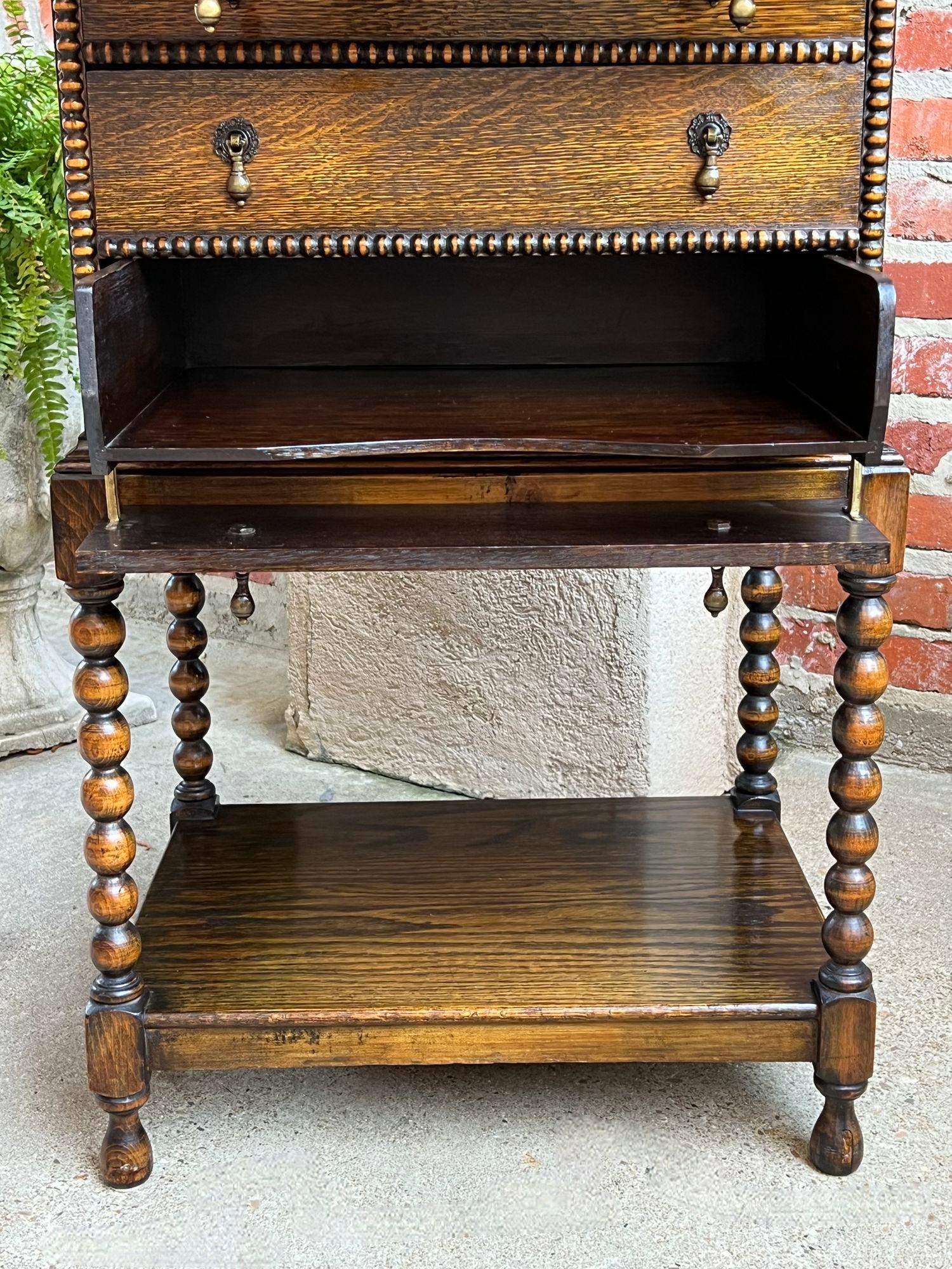 Chêne Ancienne armoire à musique anglaise, dossier de bureau, petite table d'appoint Jacobean, chêne tigré en vente