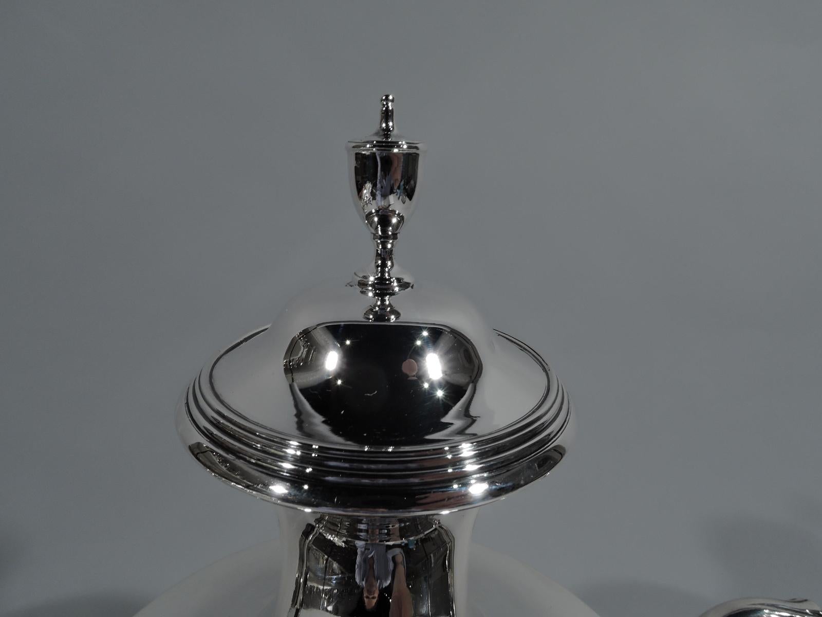 Antique English Neoclassical Sterling Silver Amphora Urn Trophy Cup In Excellent Condition In New York, NY