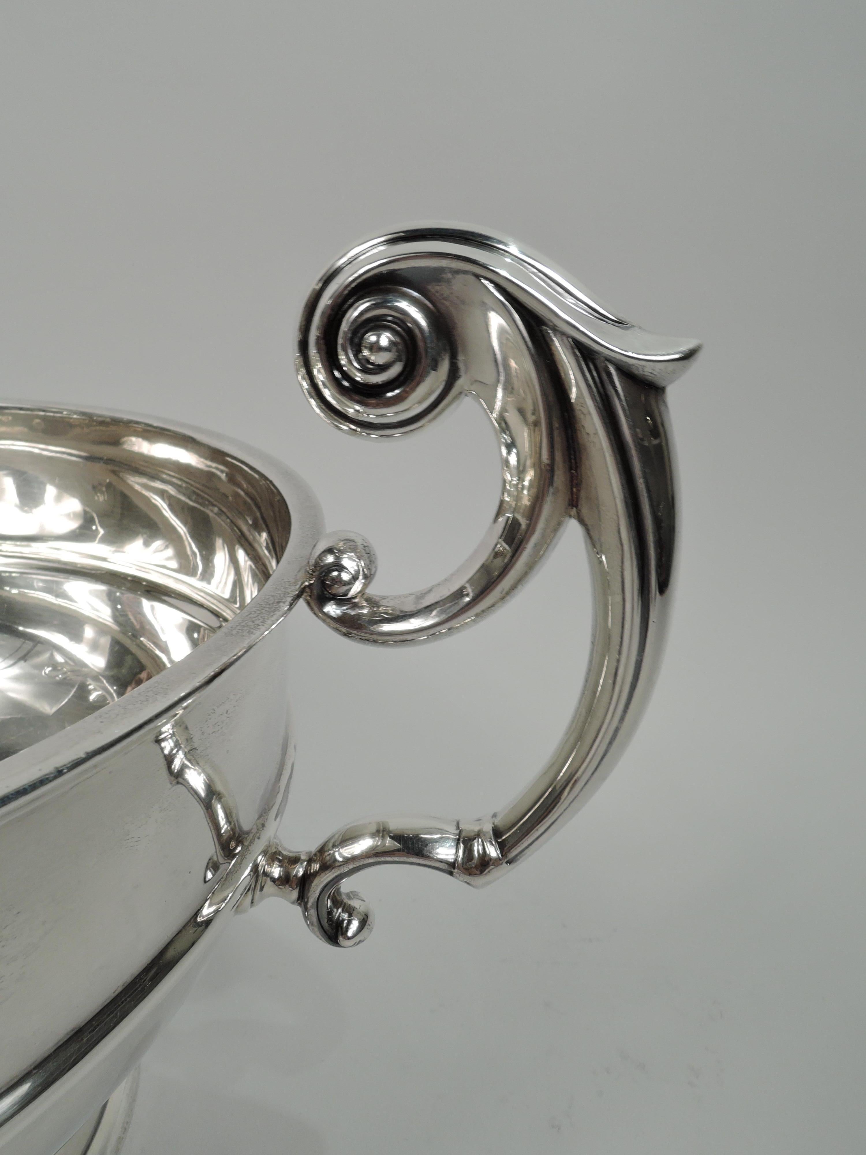 Antique English Neoclassical Sterling Silver Centerpiece Trophy Bowl In Excellent Condition In New York, NY