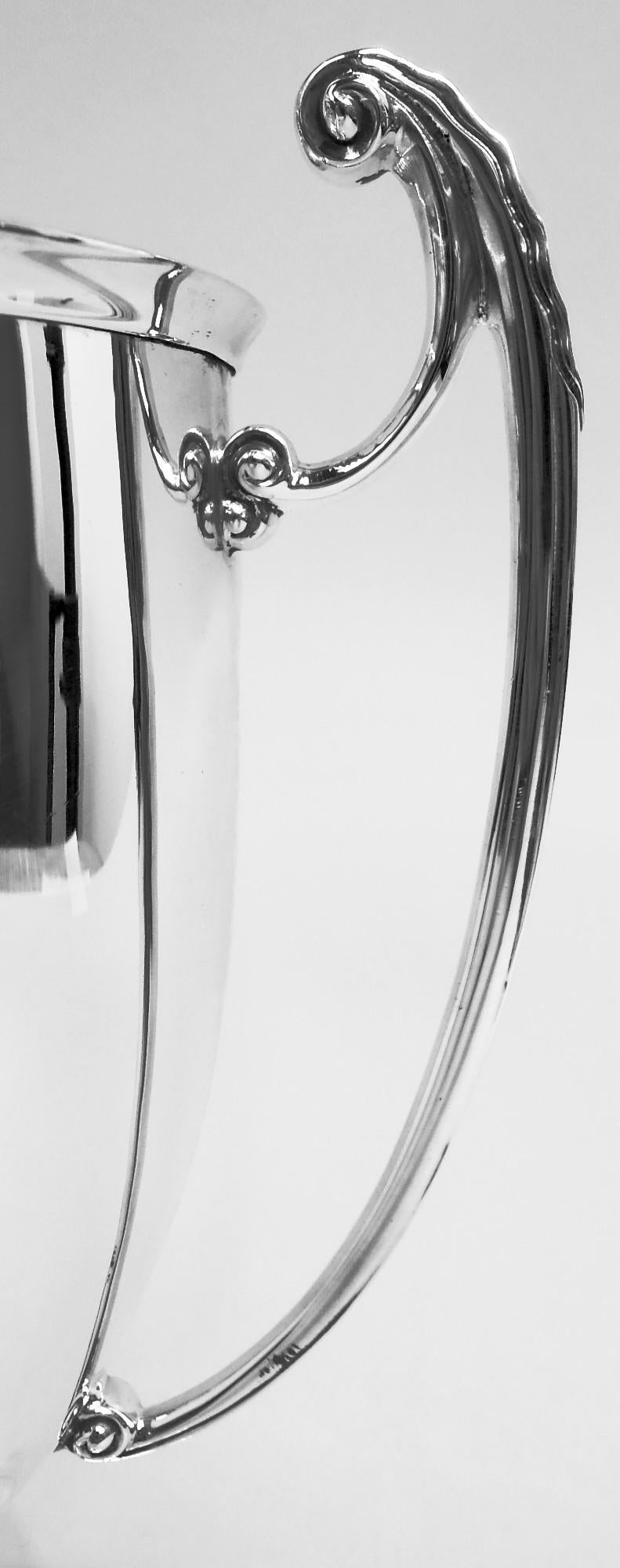 Britannique Ancienne coupe trophée en argent sterling pour urne néoclassique anglaise, 1921 en vente
