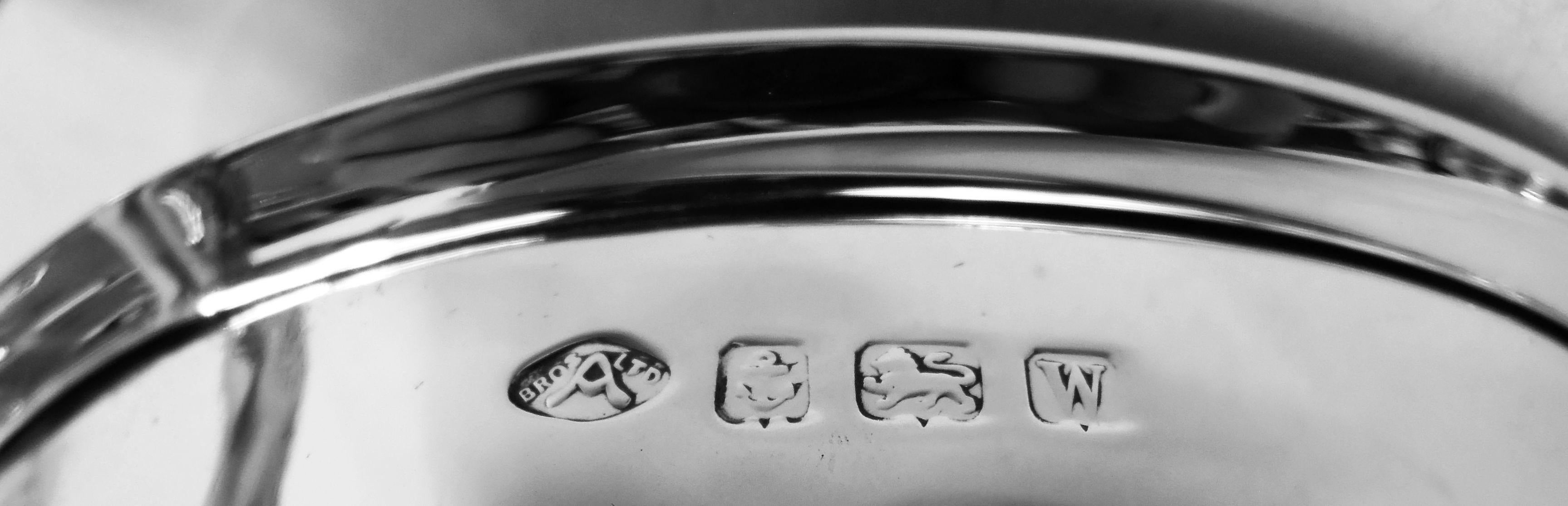 20ième siècle Ancienne coupe trophée en argent sterling pour urne néoclassique anglaise, 1921 en vente