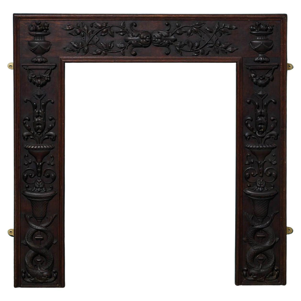 Antigua repisa de chimenea de roble tallado de estilo neoclásico inglés en venta