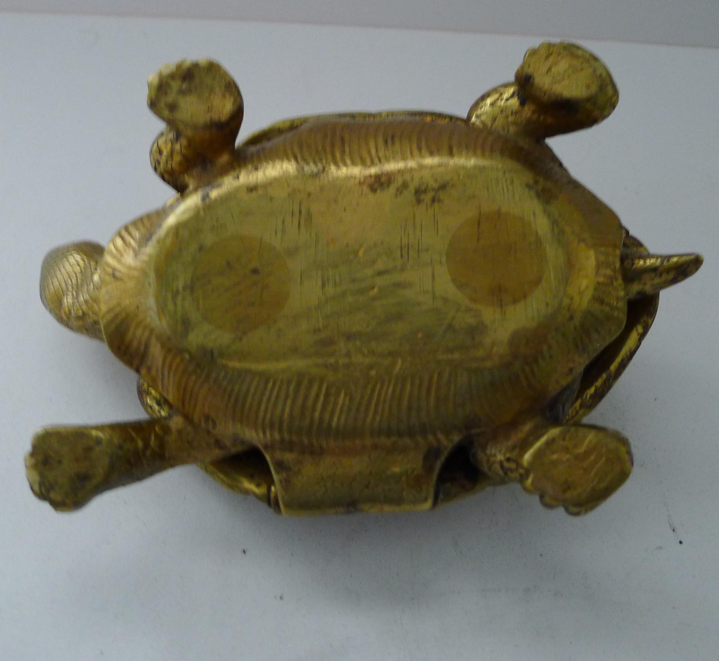 Antique English Novelty Inkwell - Brass Tortoise / Turtle c.1890 For Sale 1